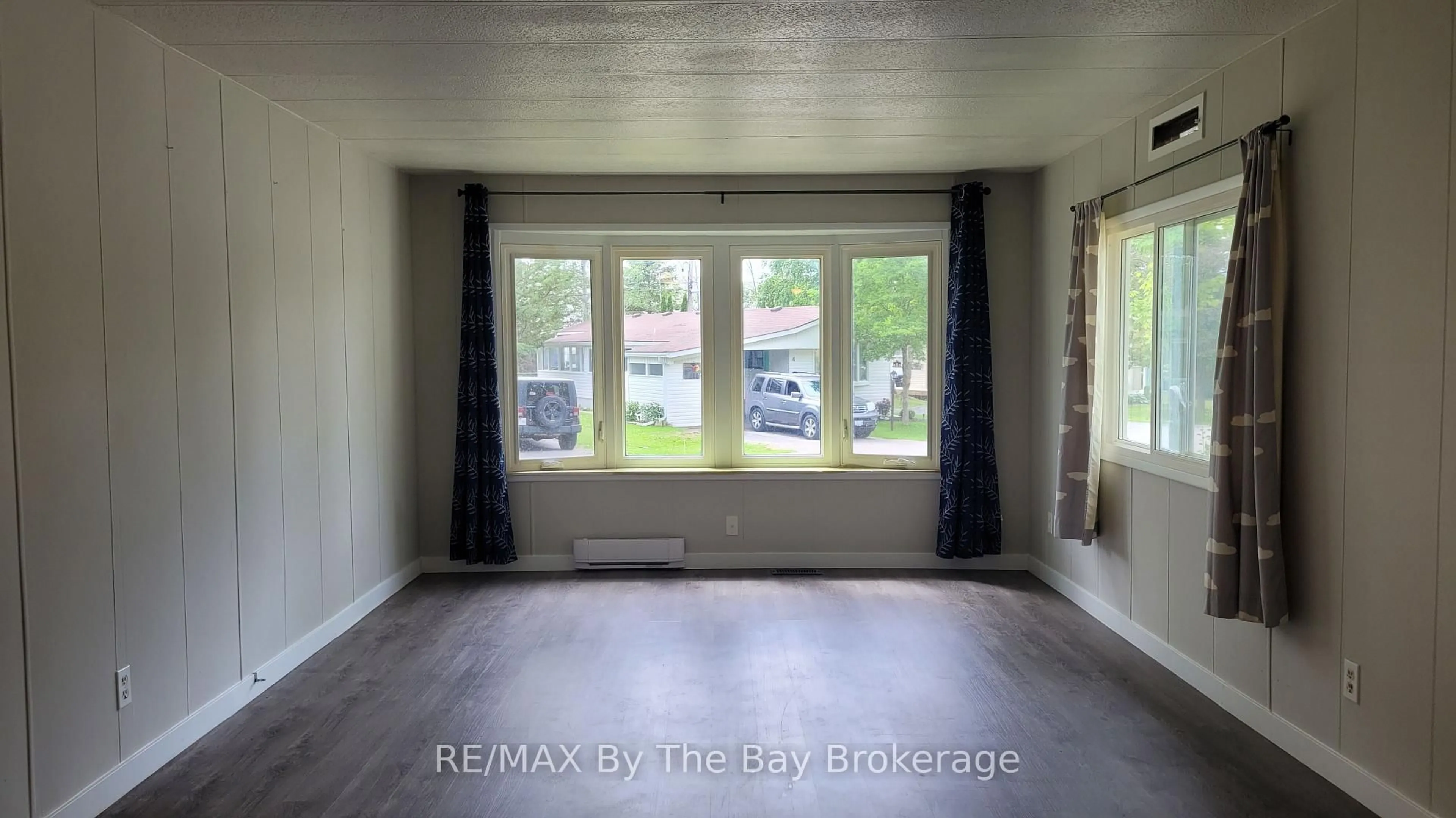 A pic of a room for 50 GEORGIAN GLEN Dr, Wasaga Beach Ontario L9Z 1K7