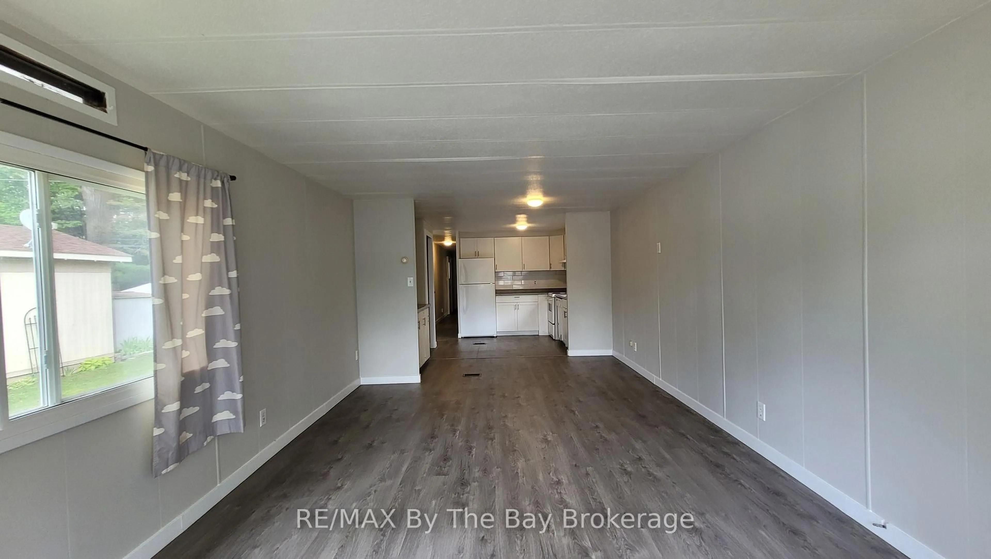 A pic of a room for 50 GEORGIAN GLEN Dr, Wasaga Beach Ontario L9Z 1K7