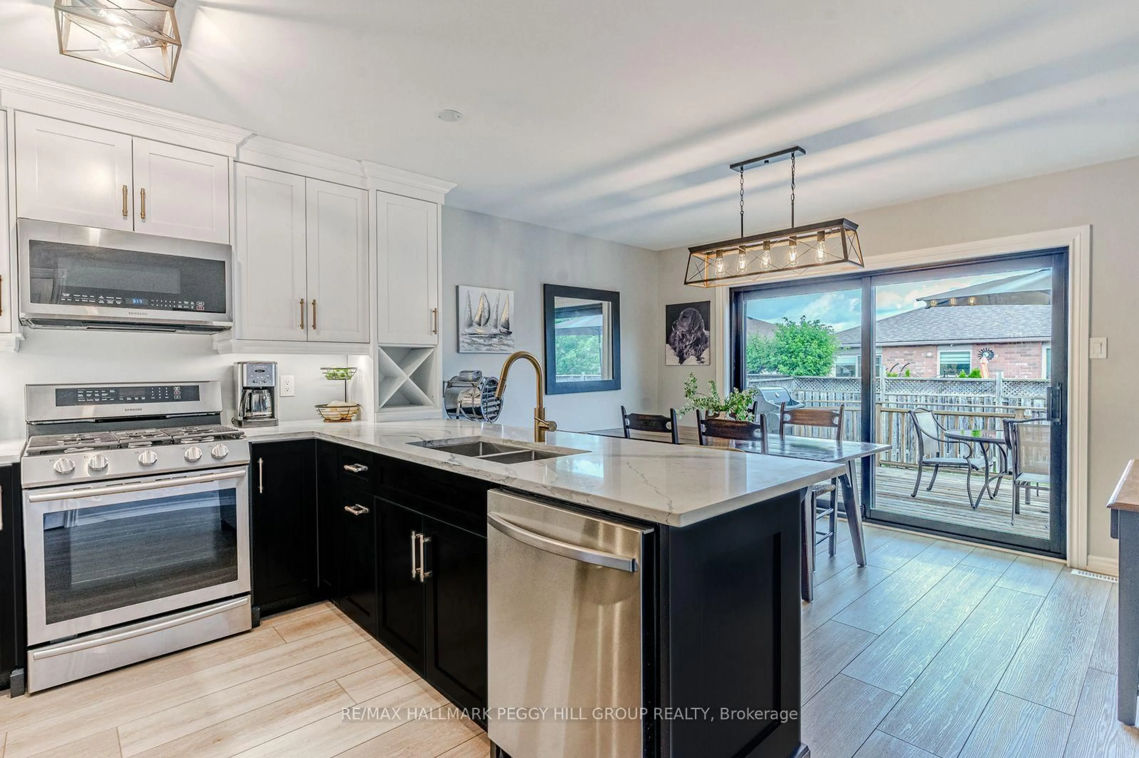 Open concept kitchen, ceramic/tile floor for 236 Pringle Dr, Barrie Ontario L4N 0P4