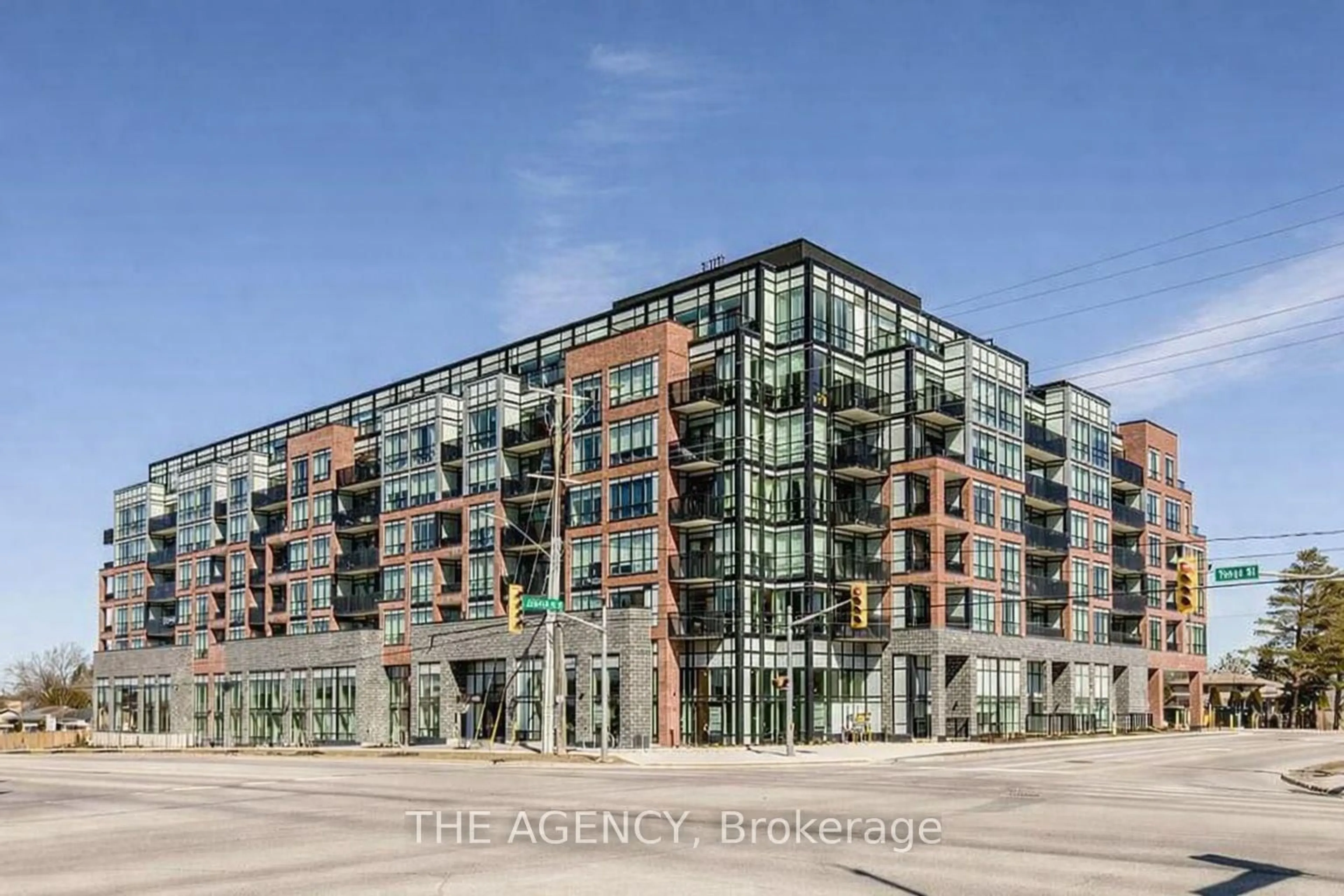 Unknown for 681 Yonge St #327, Barrie Ontario L4N 4E8