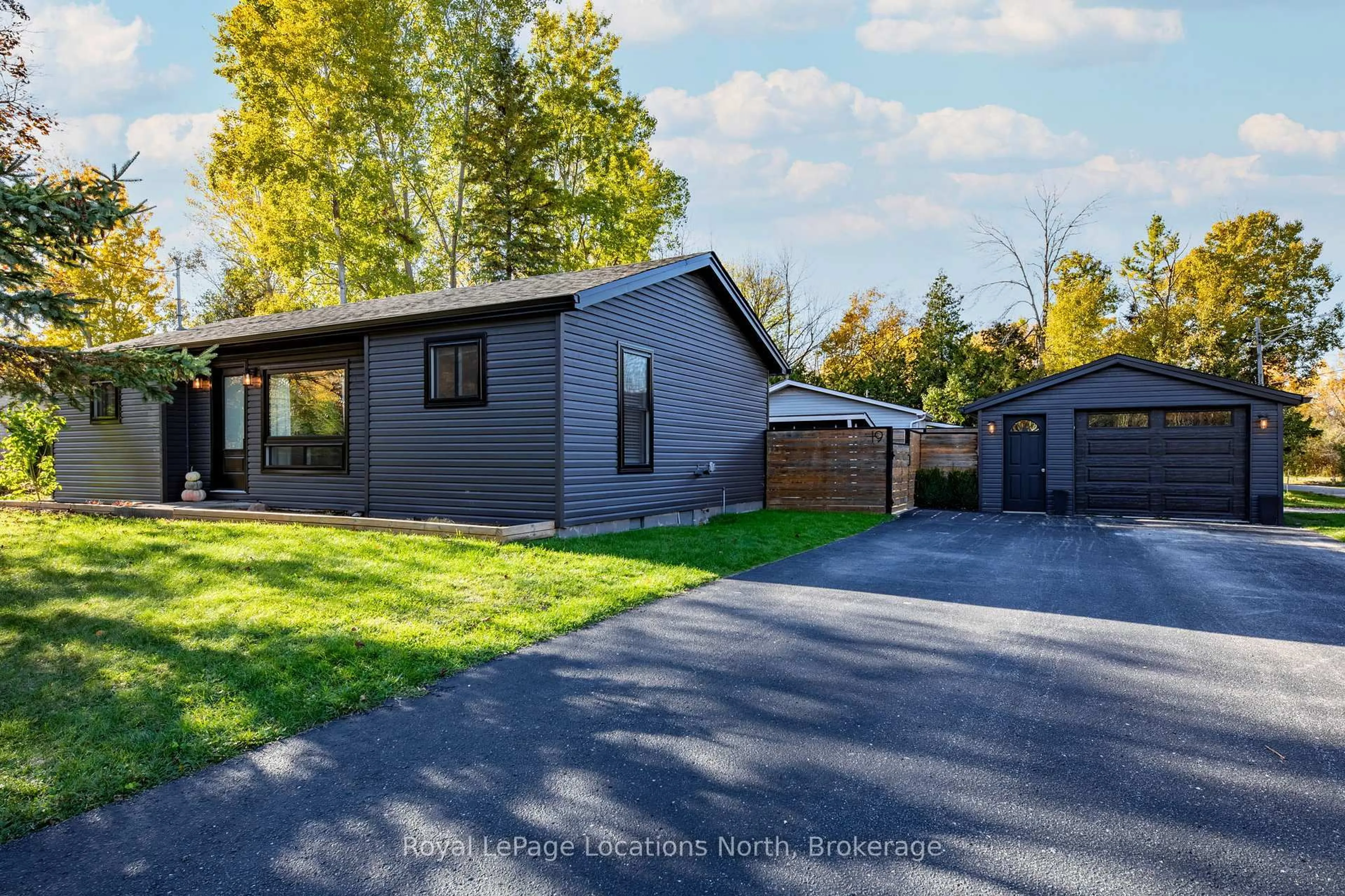 Unknown for 19 Dell Parr Ave, Collingwood Ontario L9Y 0X2