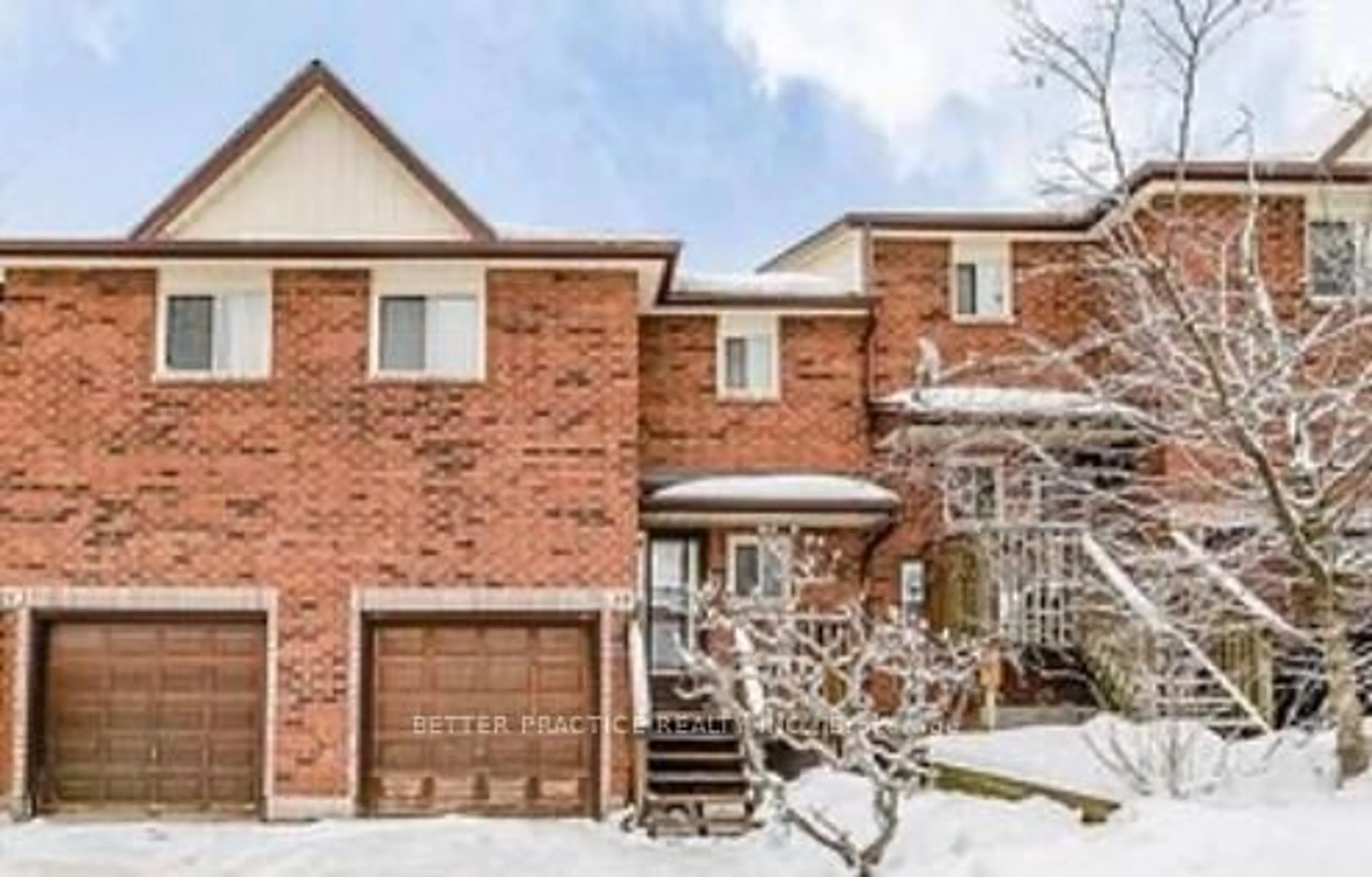 Home with brick exterior material, street for 19 Sawmill Rd, Barrie Ontario L4N 6X3