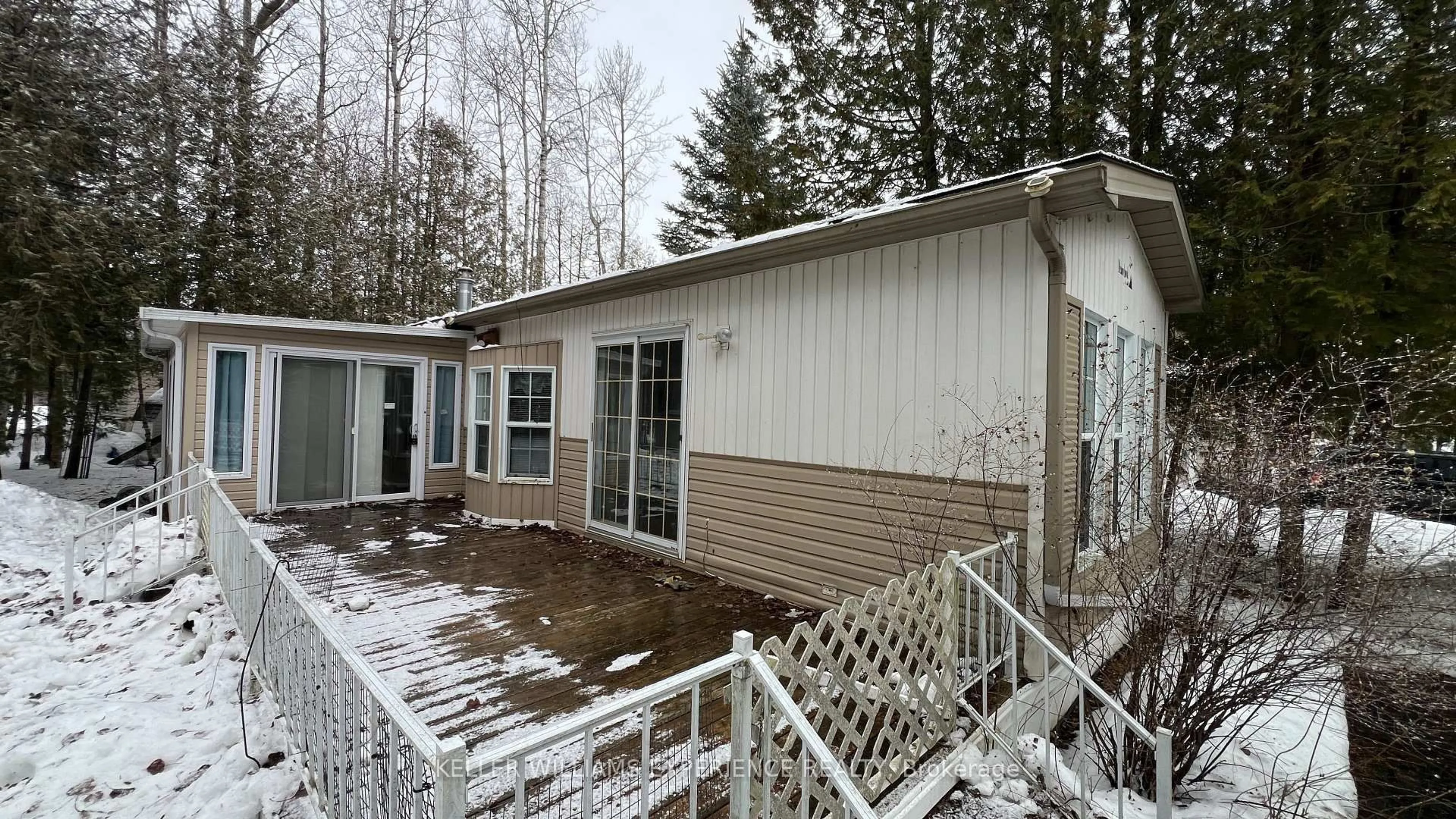 Patio, unknown for 18 Prince Rupert Ave, Springwater Ontario L0L 1P0