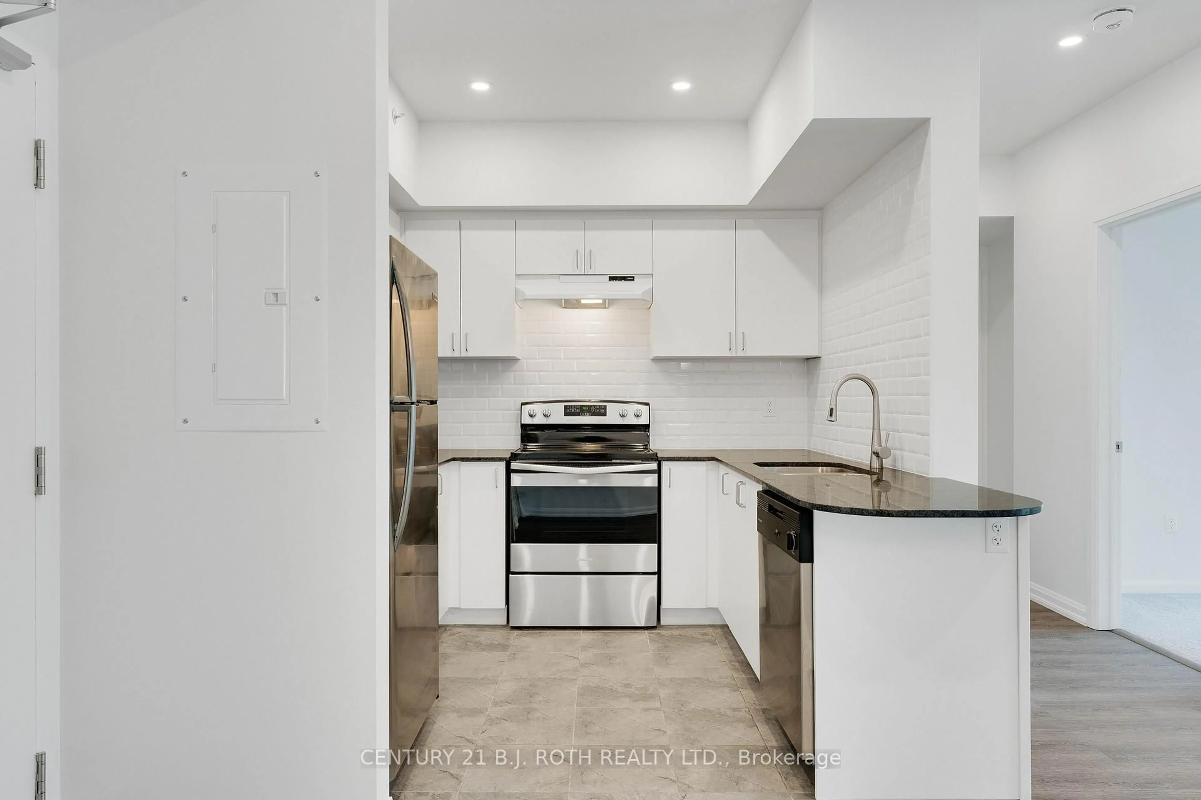 Standard kitchen, ceramic/tile floor for 302 ESSA Rd #403, Barrie Ontario L9J 0H3