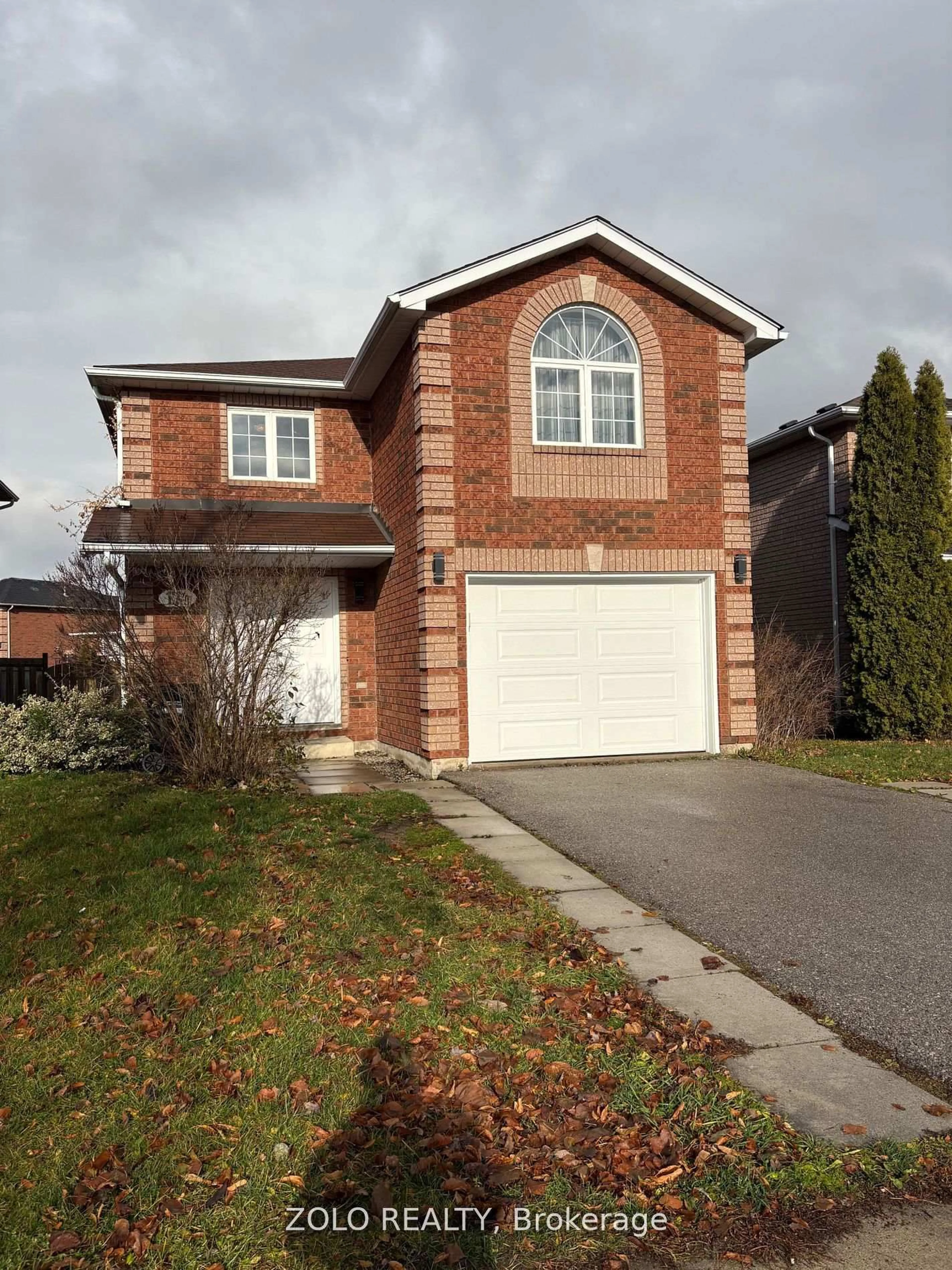 Home with brick exterior material, street for 174 Tunbridge Rd, Barrie Ontario L4M 6S1