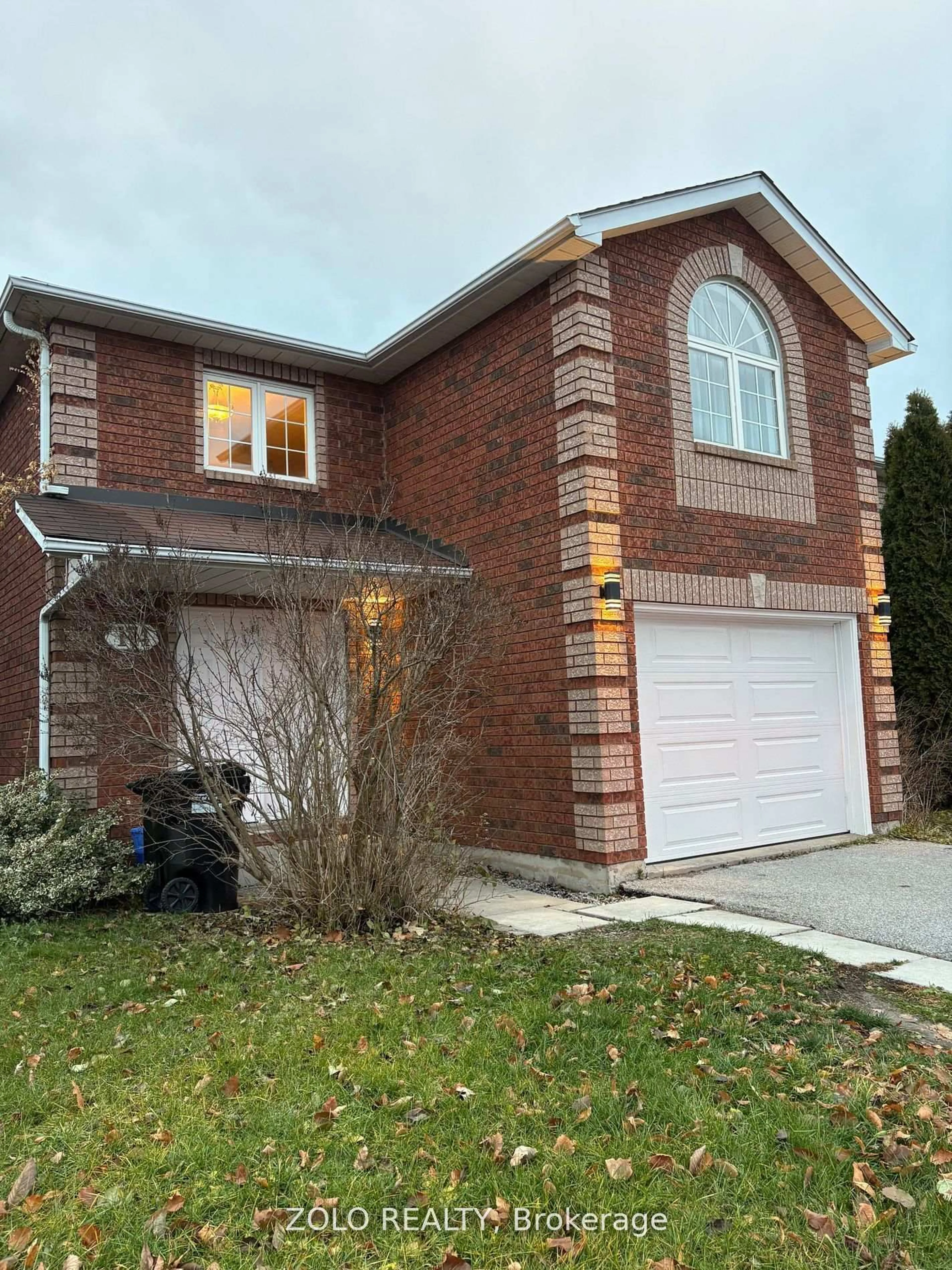 Home with brick exterior material, street for 174 Tunbridge Rd, Barrie Ontario L4M 6S1