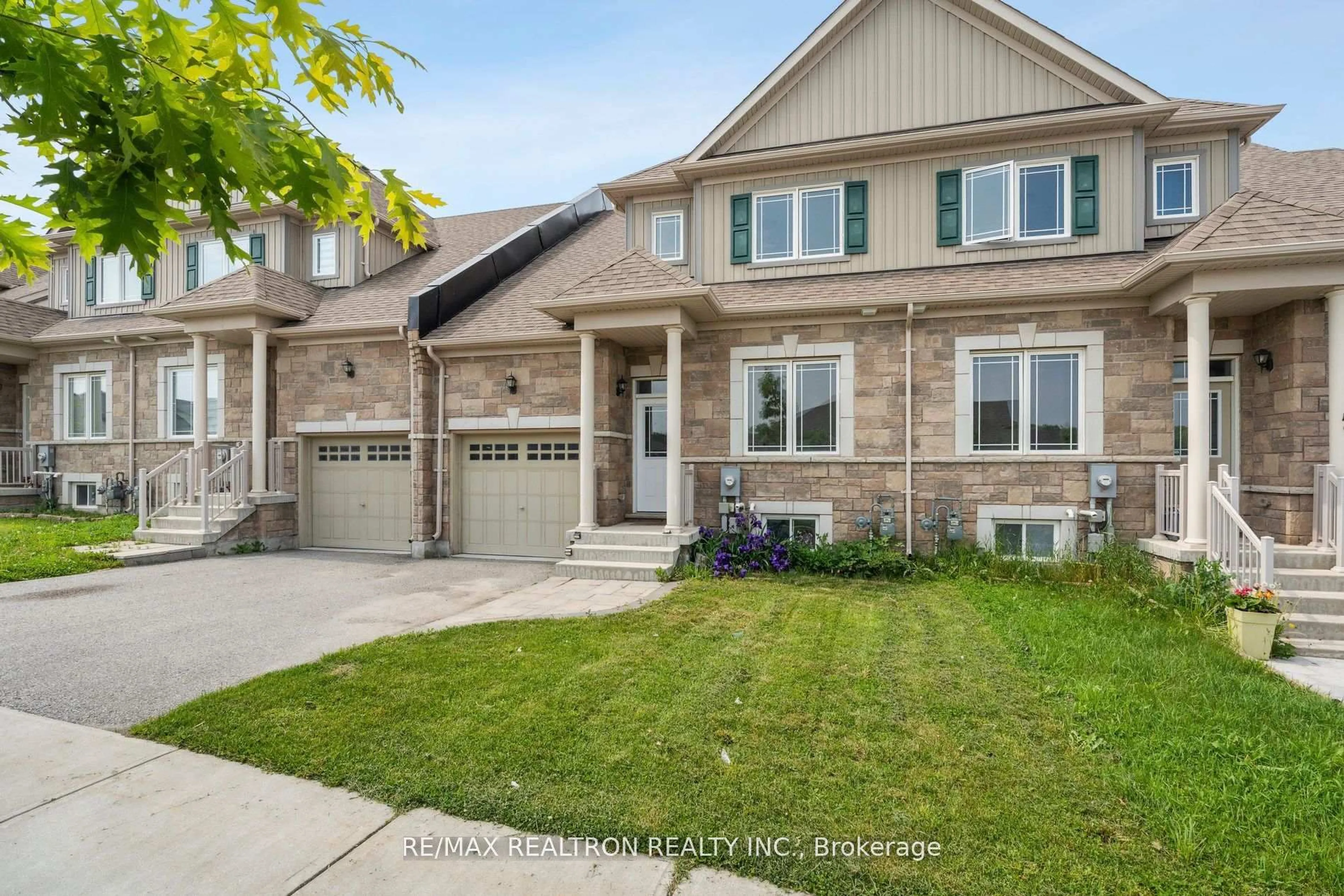 Home with brick exterior material, street for 151 ISABELLA Dr, Orillia Ontario L3V 6H2