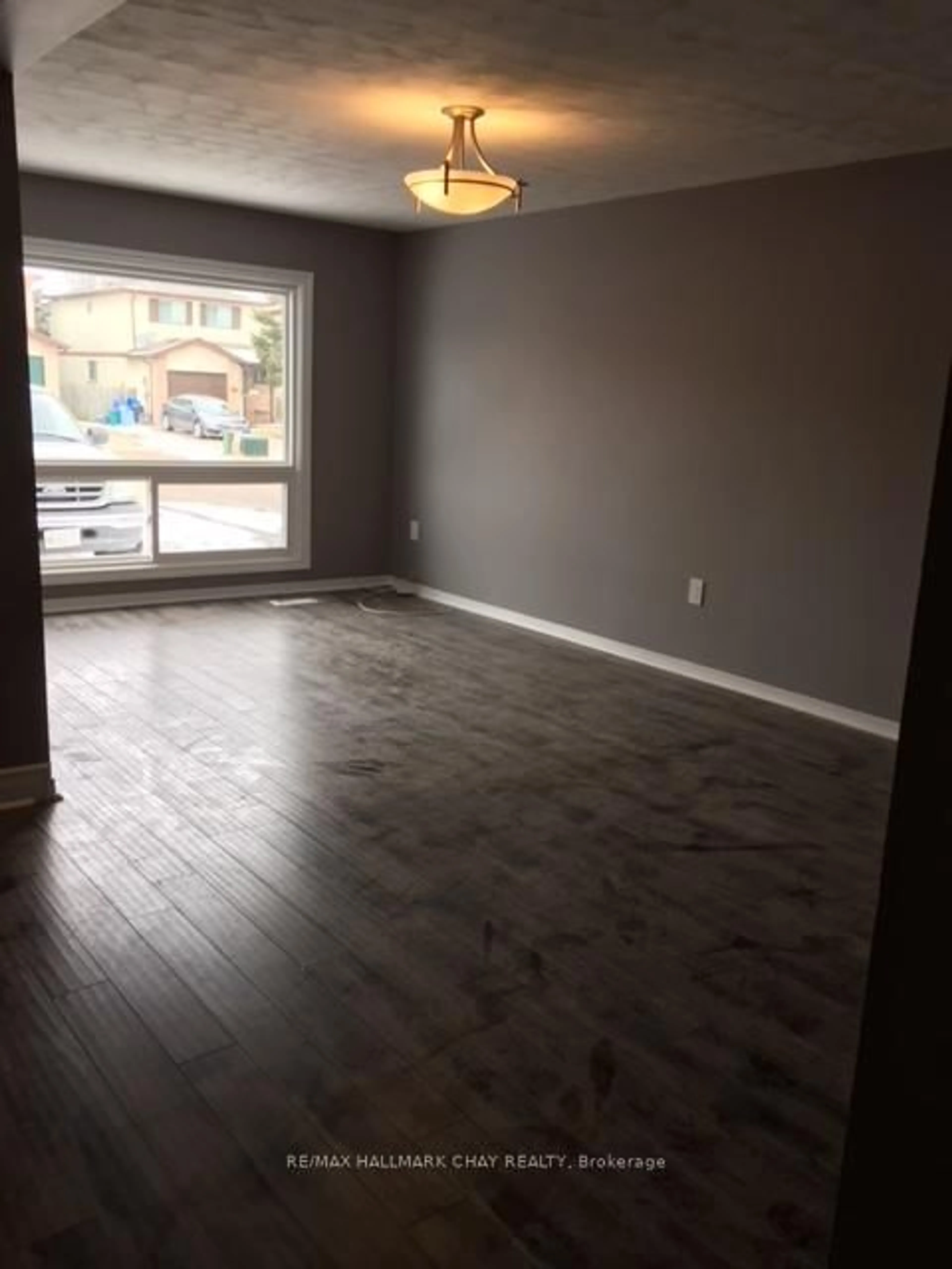 A pic of a room for 61 Corbett Dr, Barrie Ontario L4M 5V6