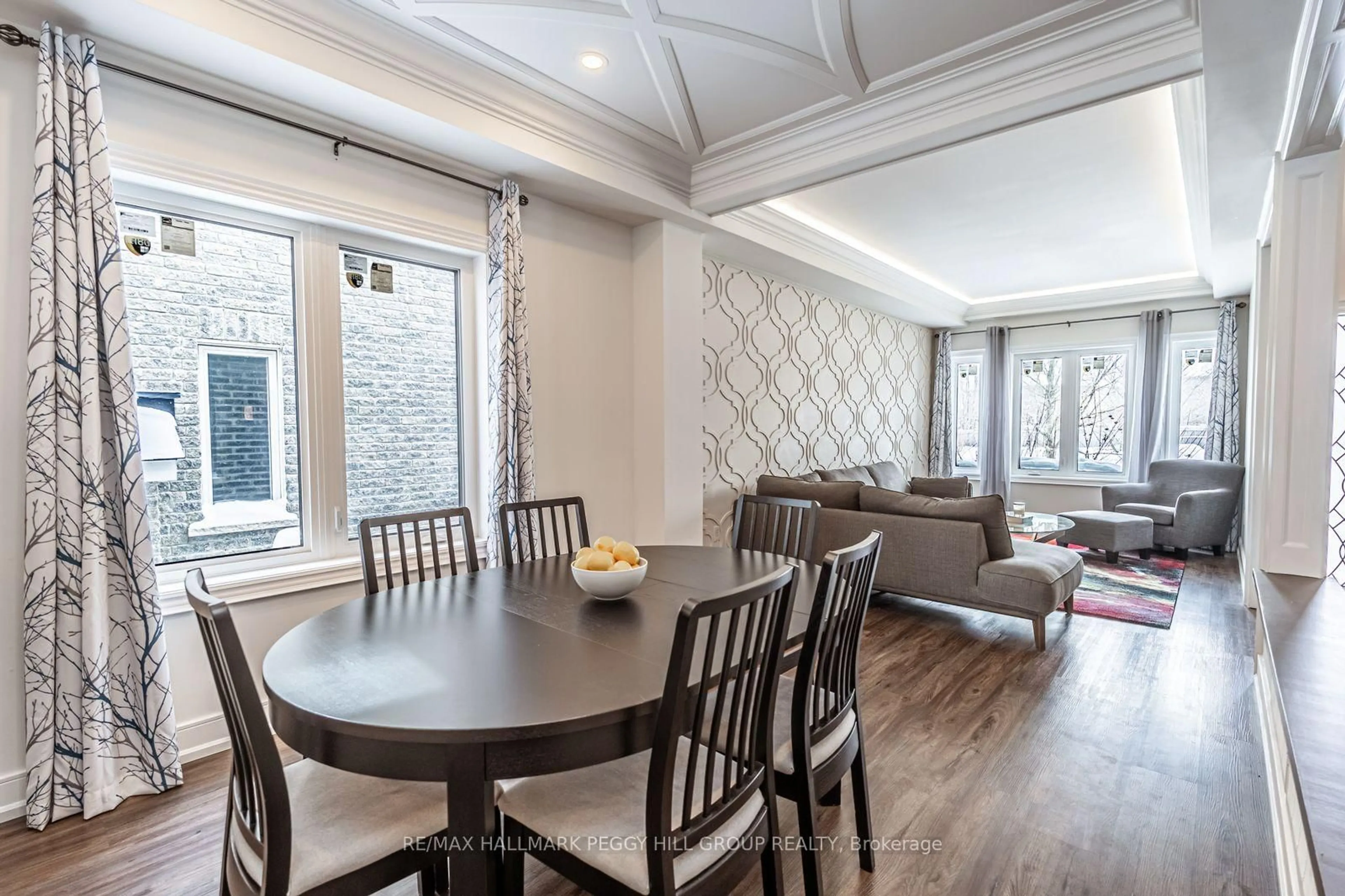 Dining room, wood/laminate floor for 99 McIntyre Dr, Barrie Ontario L4N 4K6