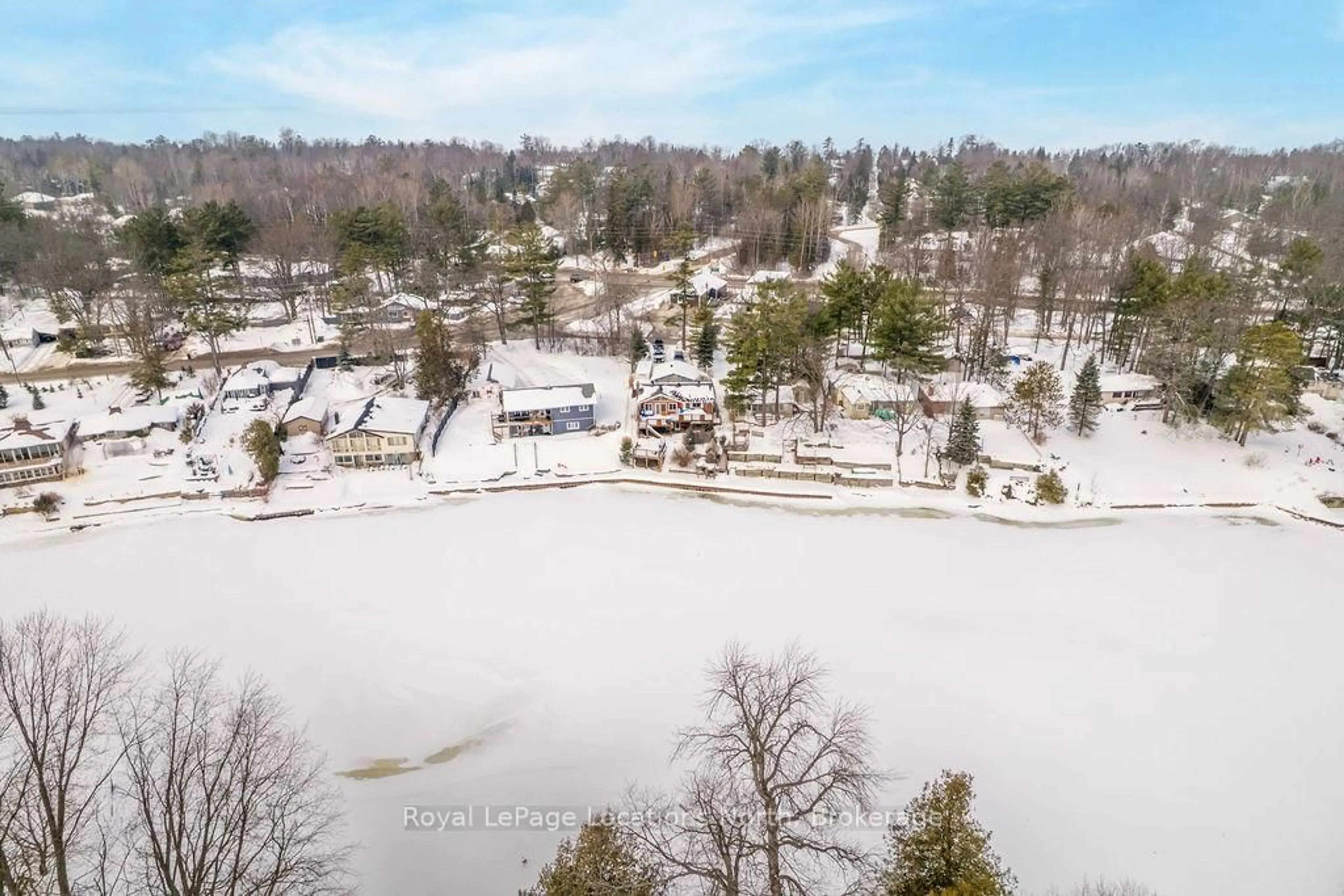 A pic from outside/outdoor area/front of a property/back of a property/a pic from drone, water/lake/river/ocean view for 43 SUNNYSIDE Lane, Wasaga Beach Ontario L9Z 2M5