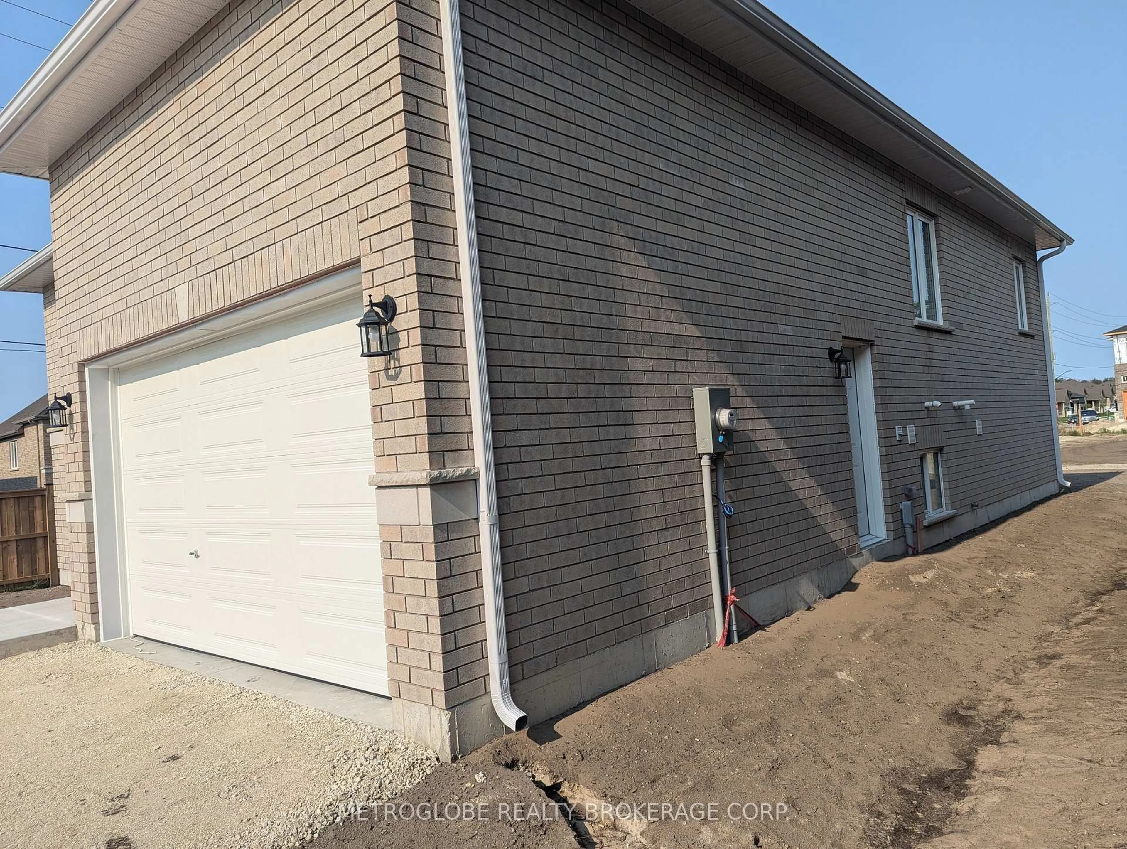 Unknown for 2 Joanne Cres, Wasaga Beach Ontario L9Z 1R4