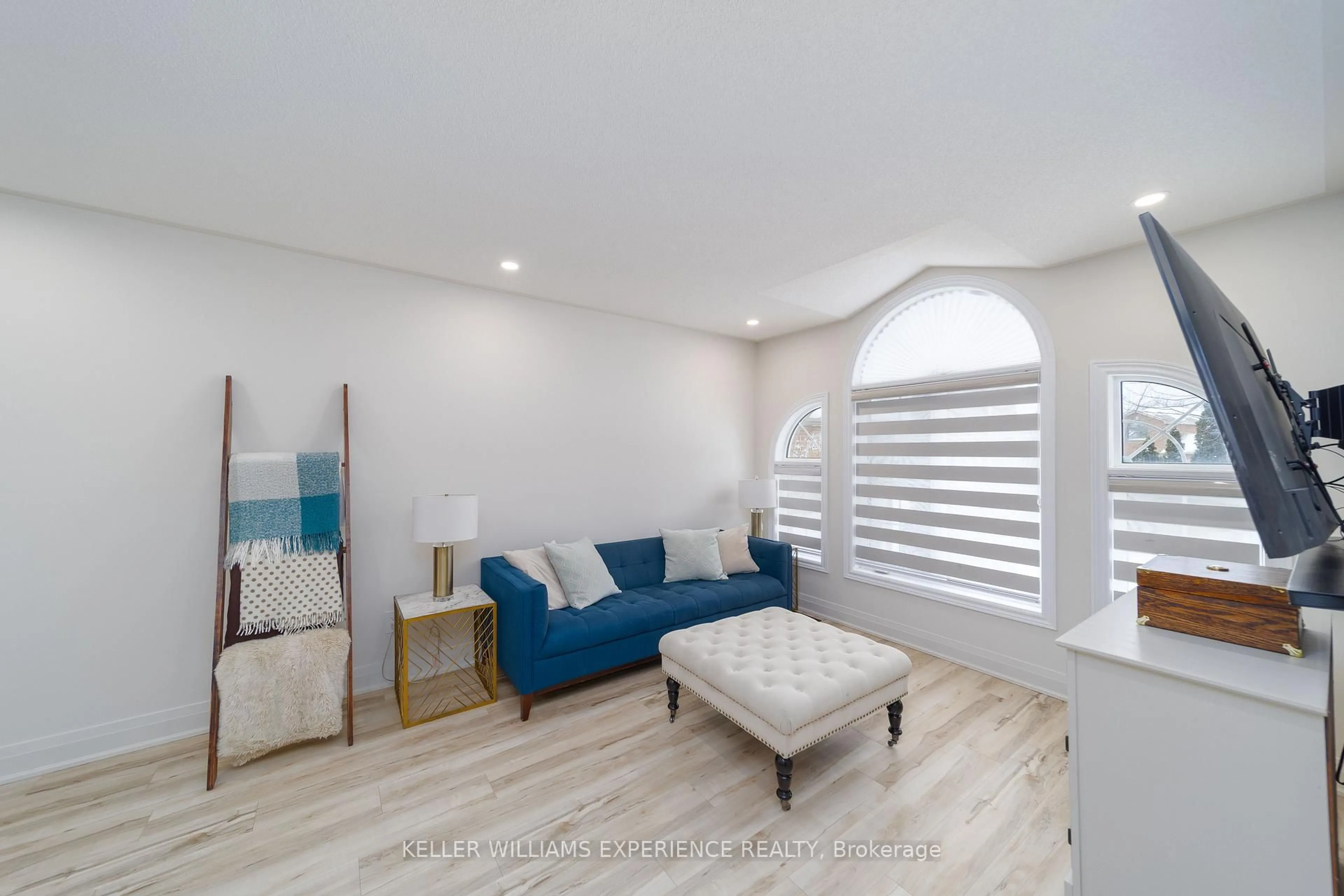 Living room with furniture, unknown for 61 Silver Maple Cres, Barrie Ontario L4N 8S8