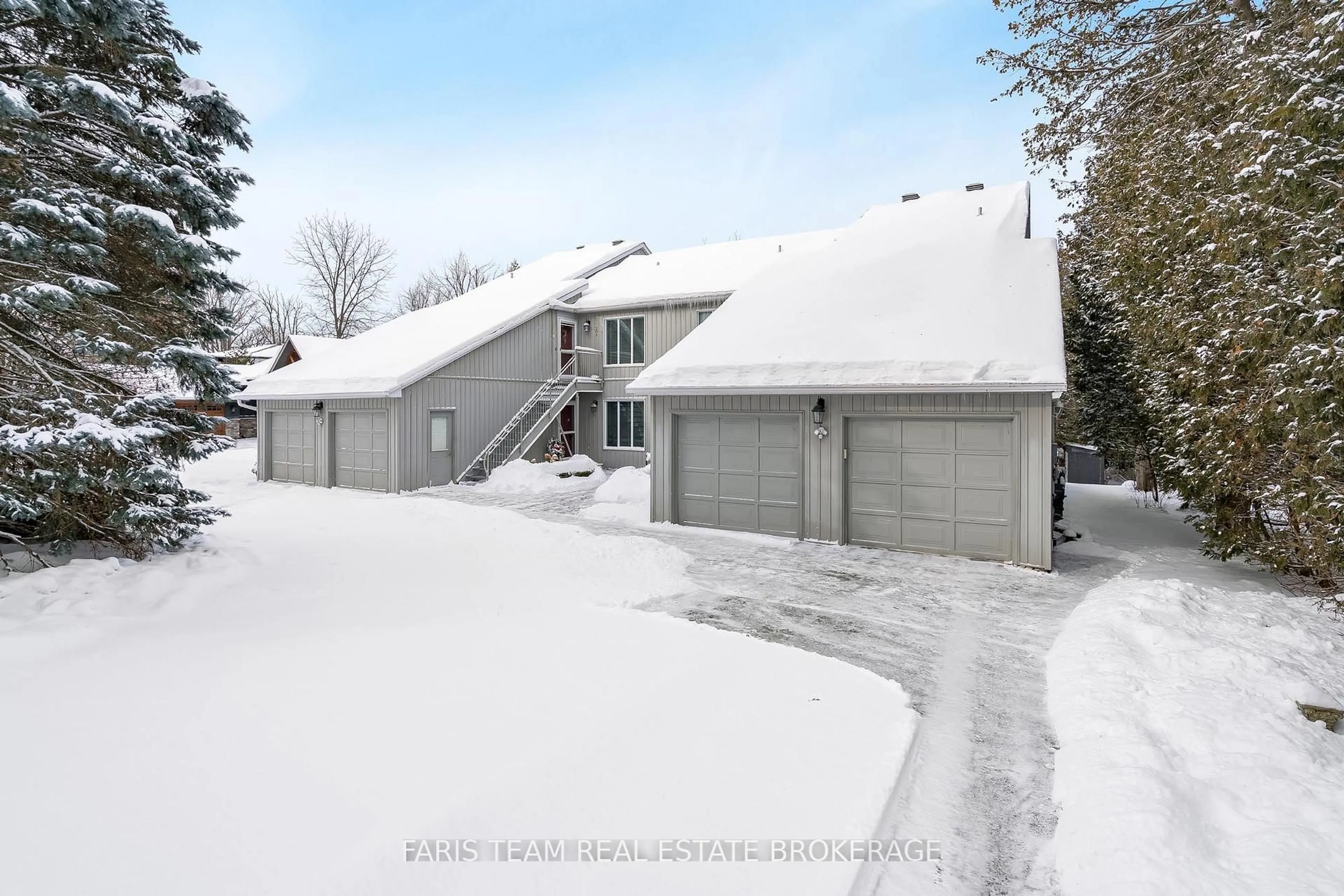 A pic from outside/outdoor area/front of a property/back of a property/a pic from drone, street for 260 Cedarmere Rd #101, Orillia Ontario L3V 7H1