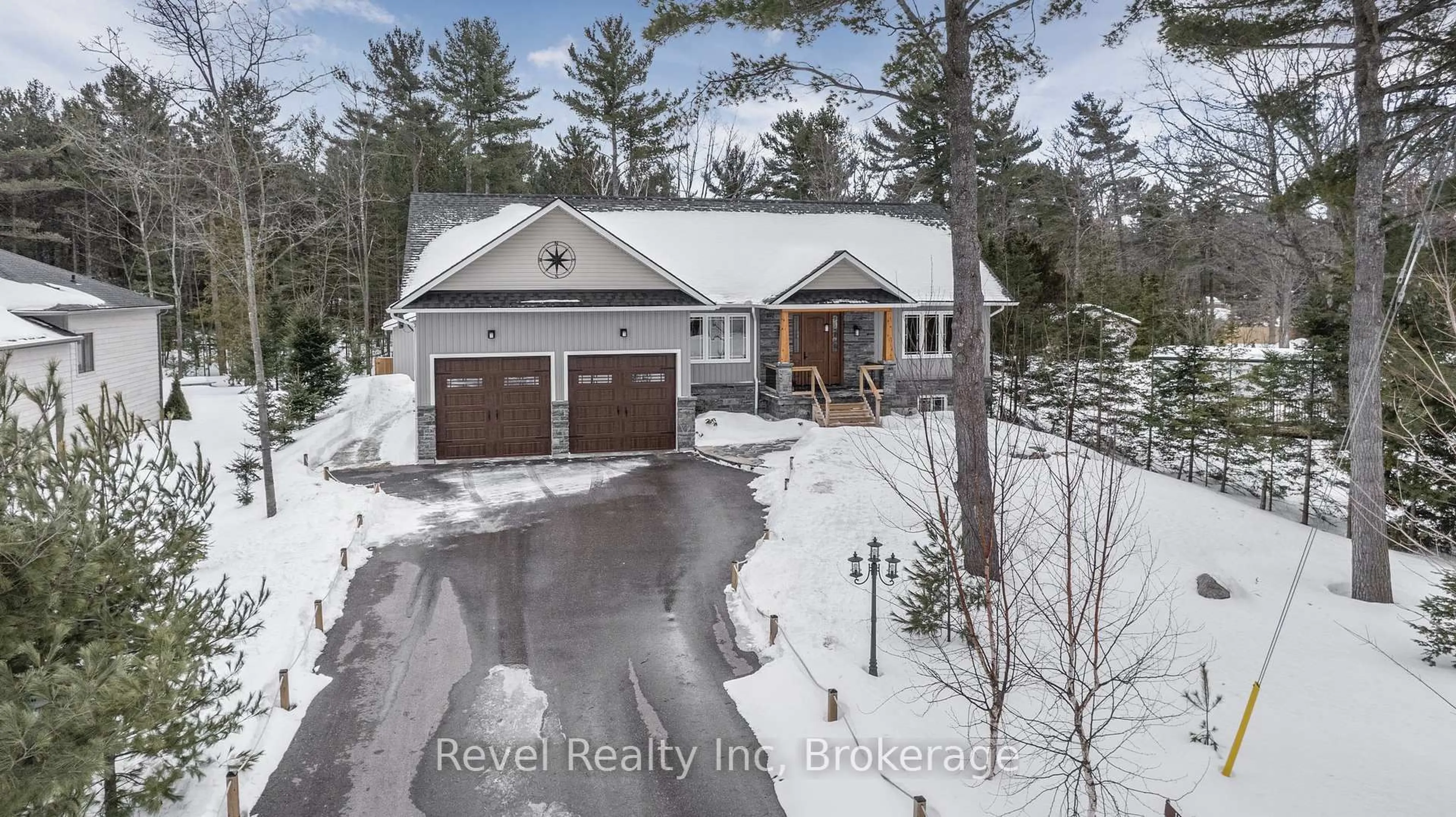 A pic from outside/outdoor area/front of a property/back of a property/a pic from drone, street for 15 Stoney Rd, Tiny Ontario L9M 0H2