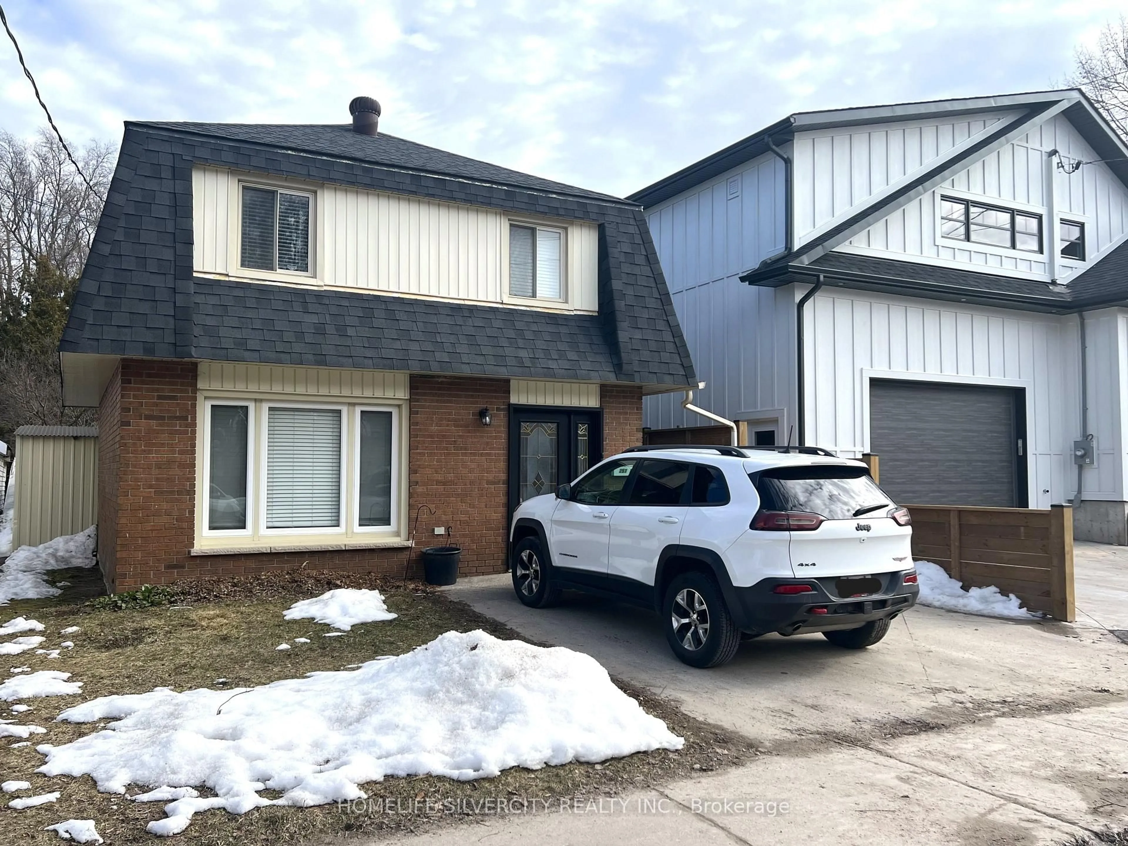Unknown for 251 St Paul St, Collingwood Ontario L9Y 3P5