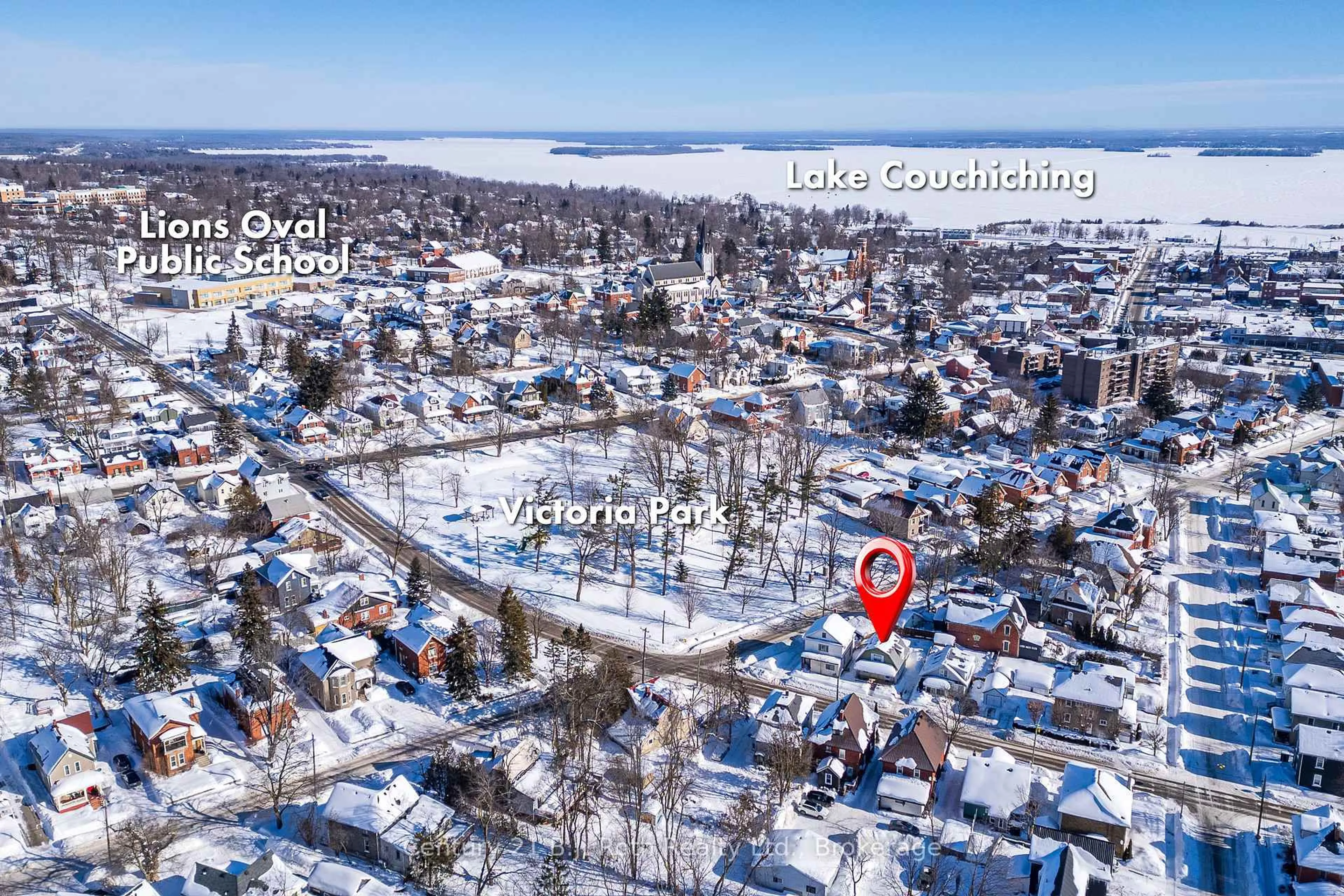 A pic from outside/outdoor area/front of a property/back of a property/a pic from drone, street for 44 William St, Orillia Ontario L3V 5N5