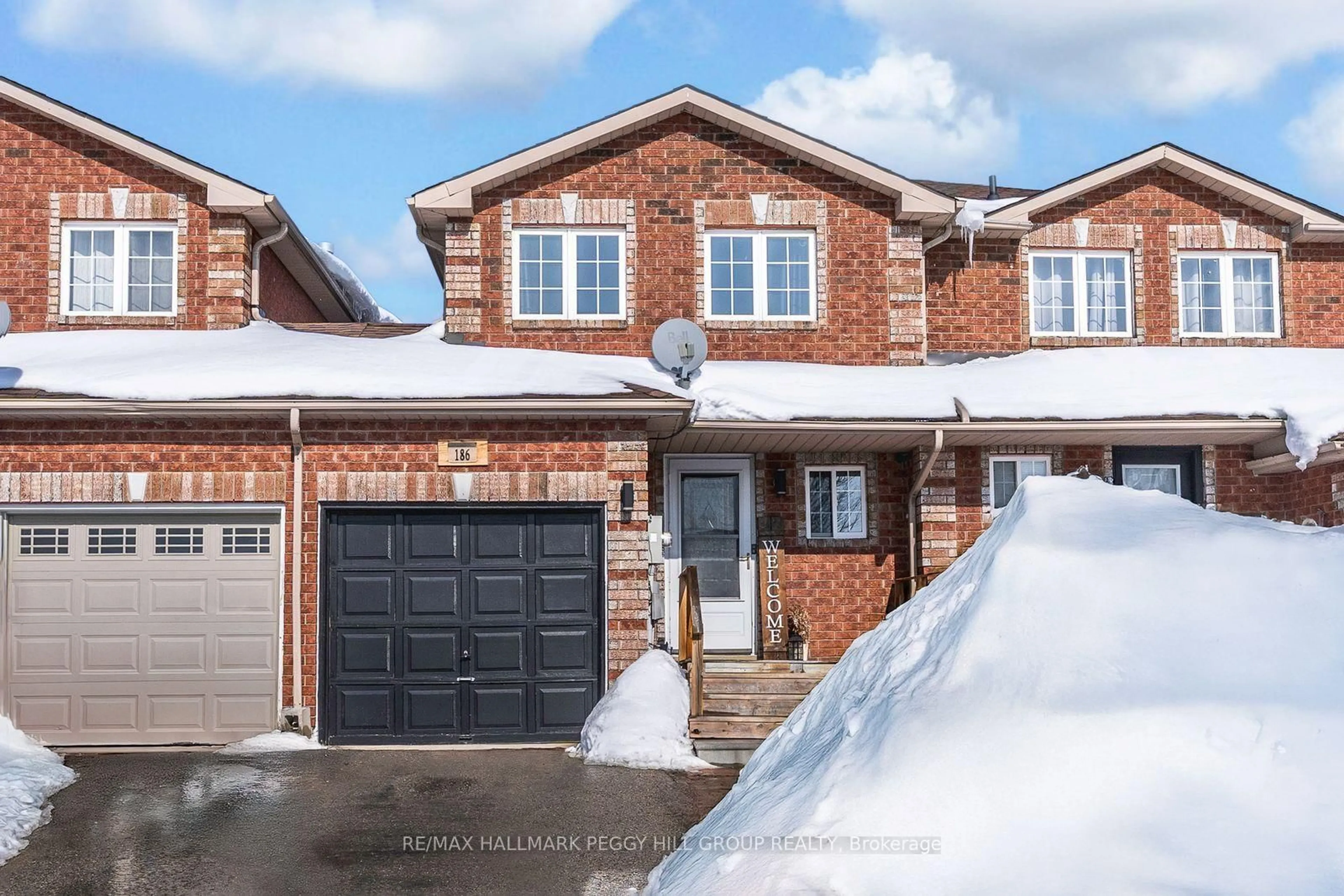 Home with brick exterior material, street for 186 Dunsmore Lane, Barrie Ontario L4M 6Z8