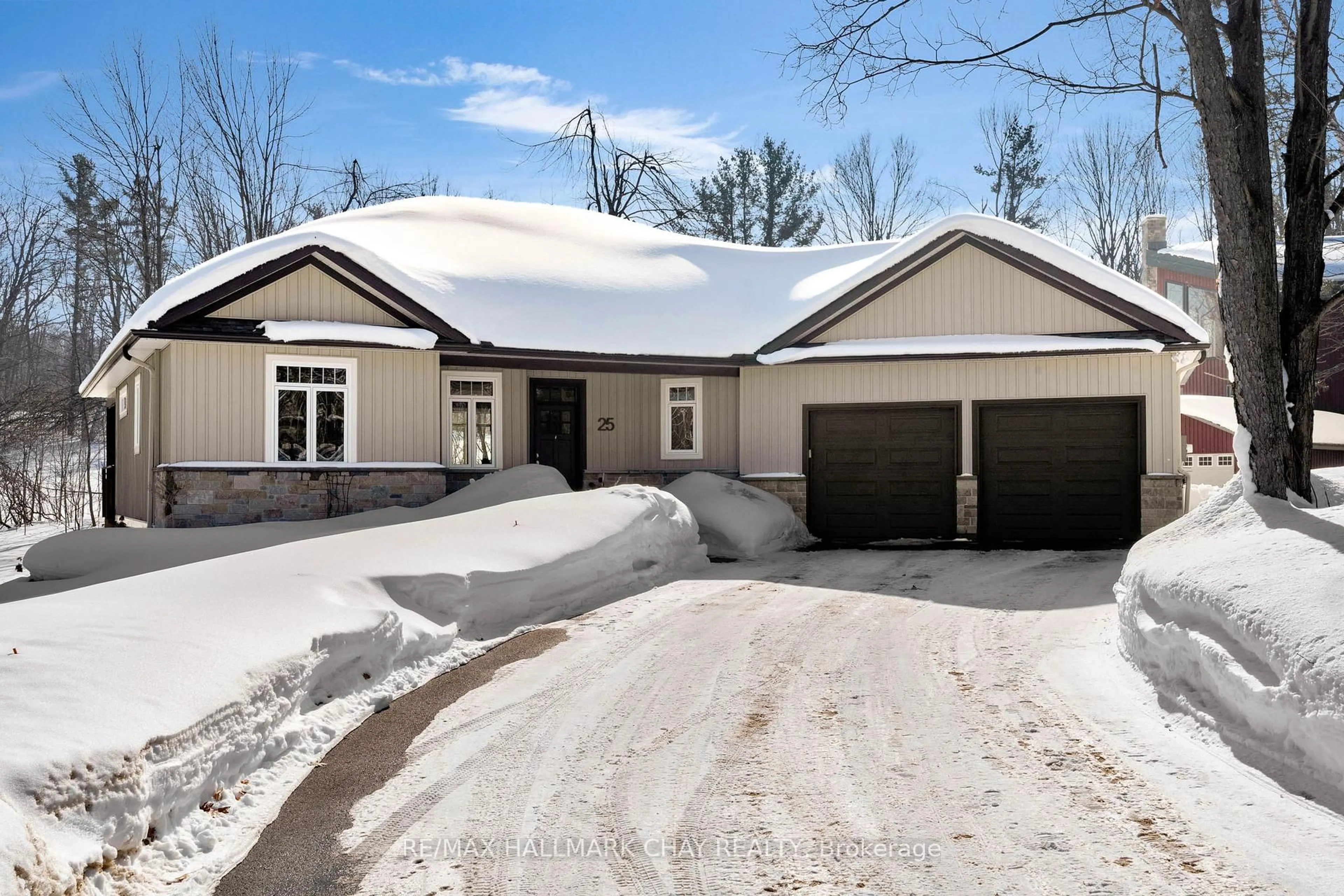 Home with brick exterior material, street for 25 Country Club Lane, Oro-Medonte Ontario L4M 4Y8