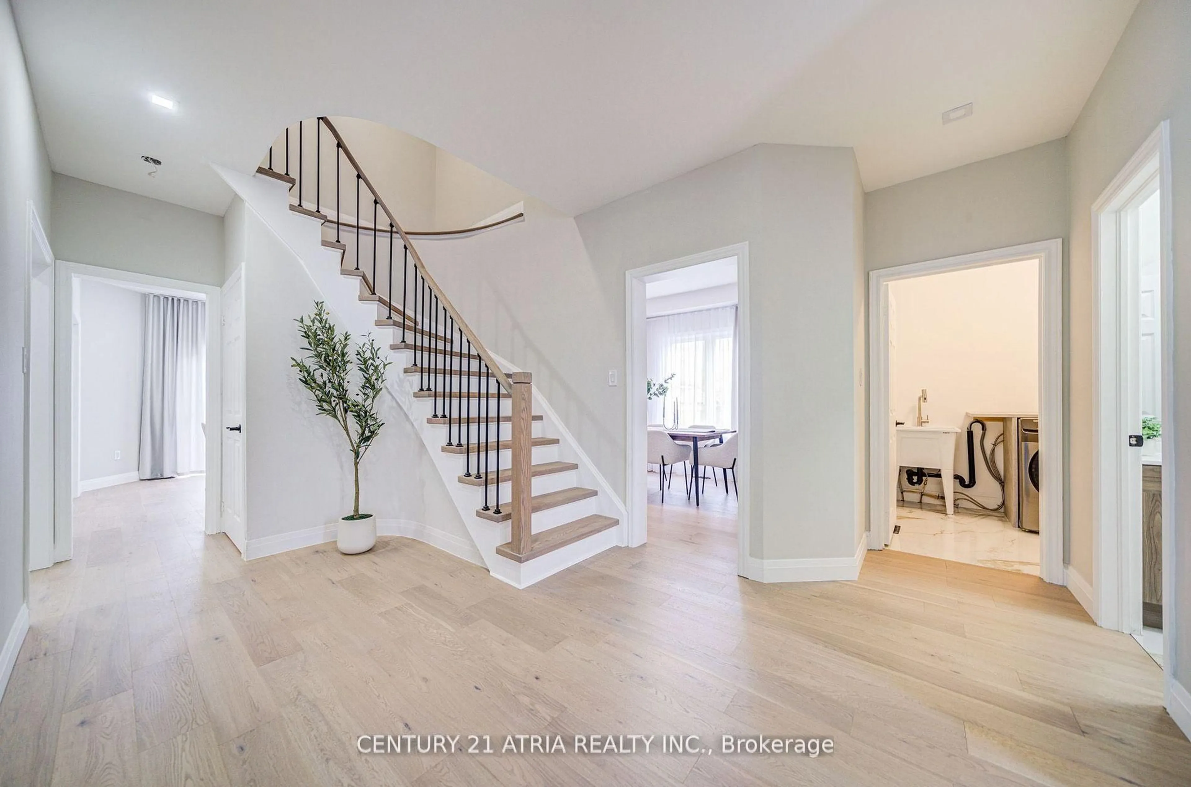 Unknown for 17 Penvill Tr, Barrie Ontario L4N 1T7