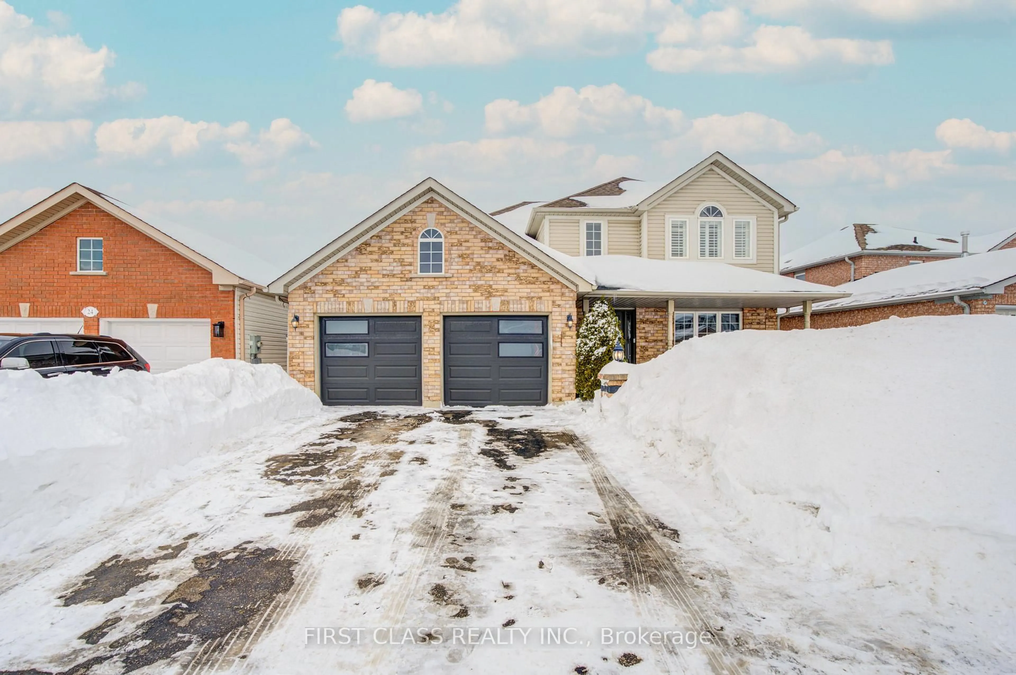 Home with brick exterior material, street for 26 COUNTRY Lane, Barrie Ontario L4N 0E6
