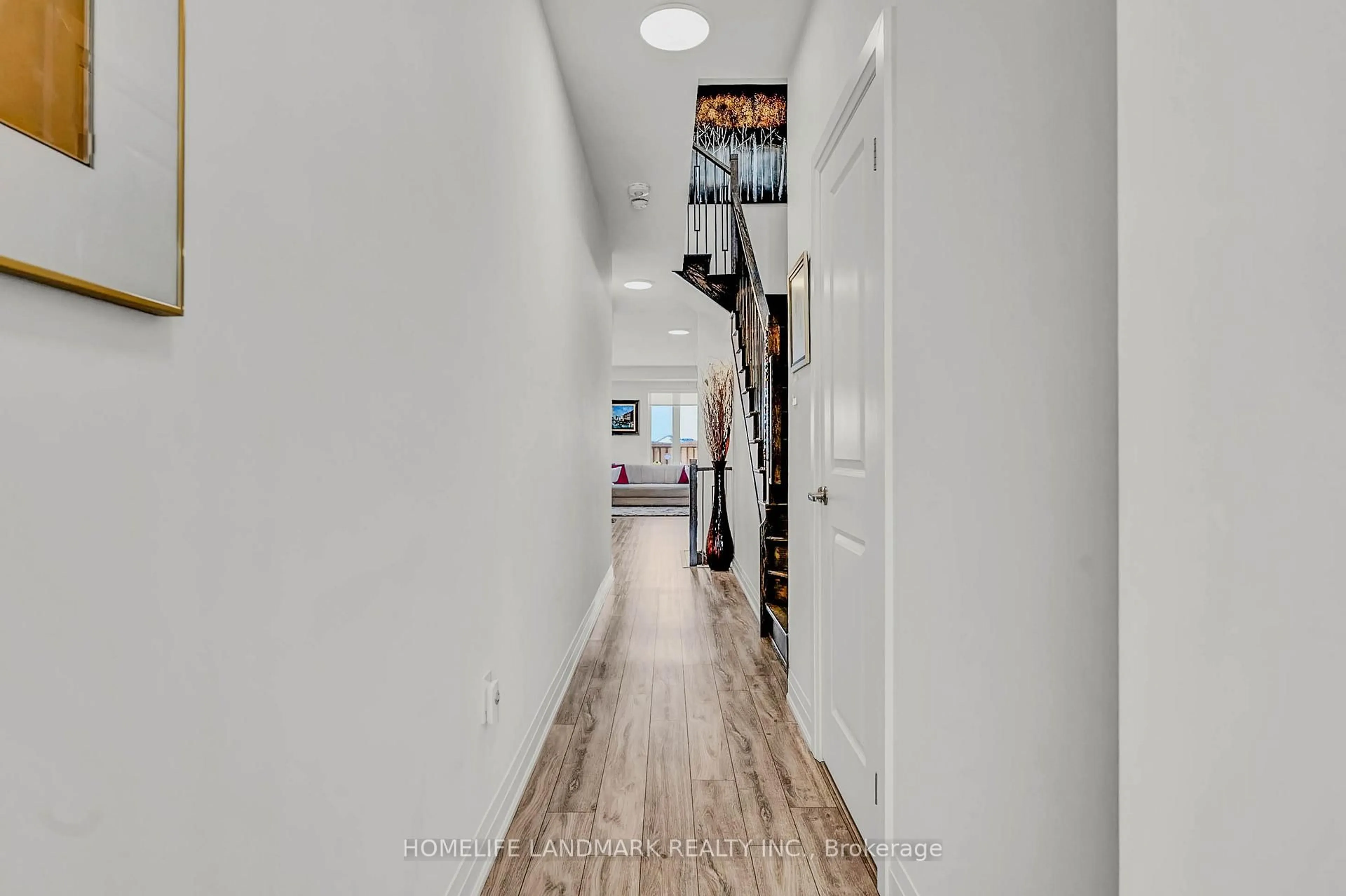 Indoor entryway for 53 Sagewood Ave, Barrie Ontario L9J 0K4