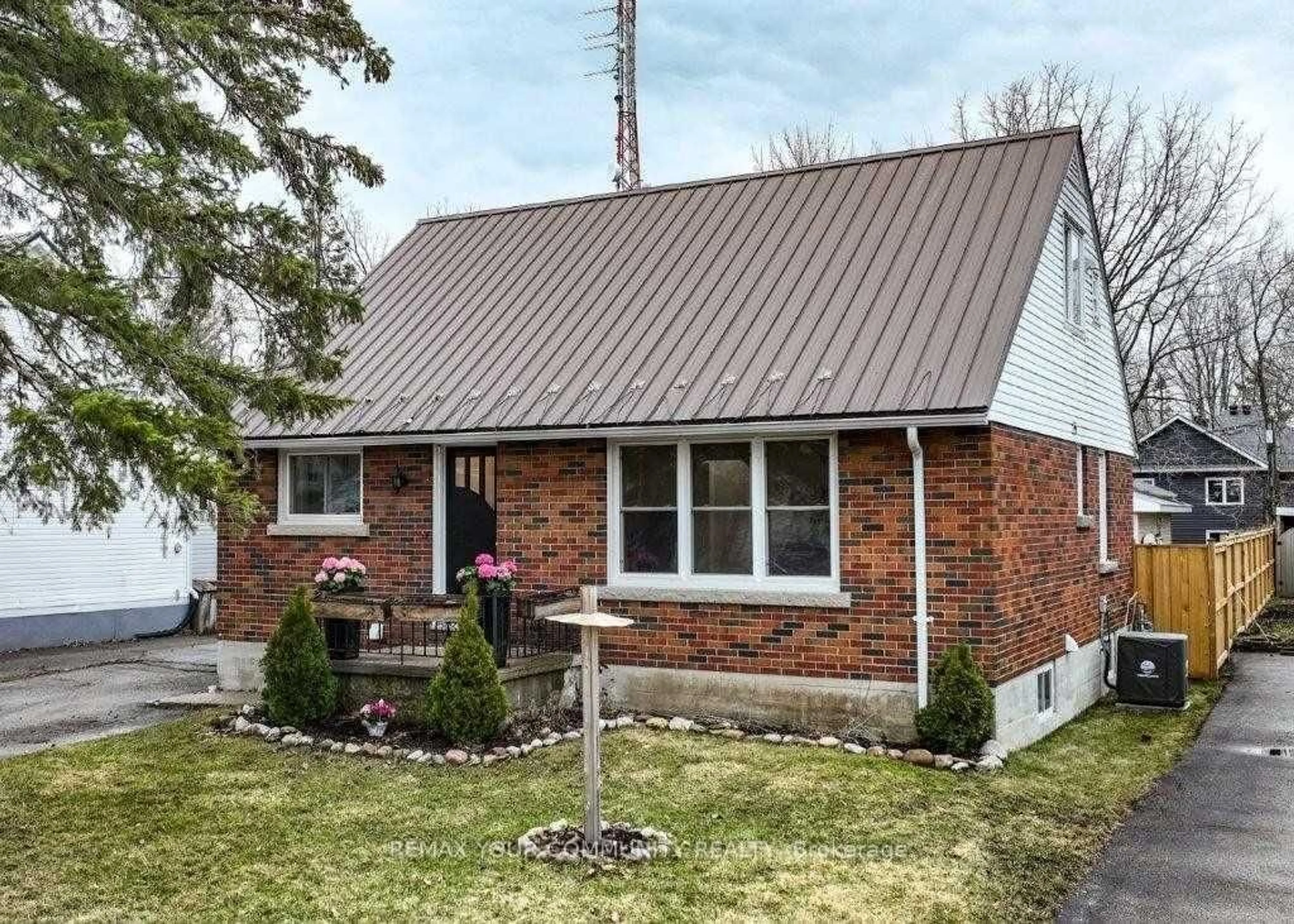 Home with brick exterior material, street for 17 Champlain St, Orillia Ontario L3V 2G6