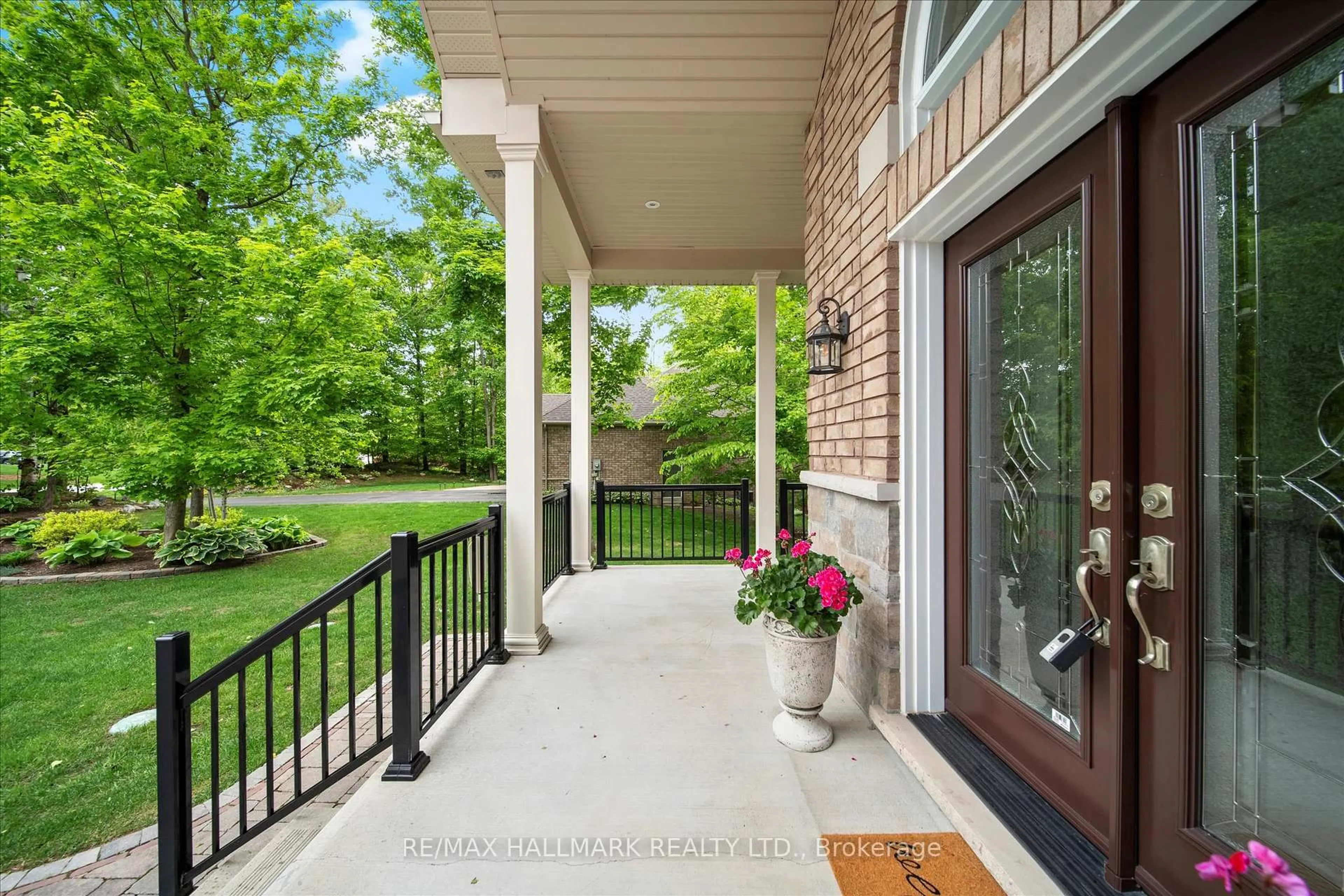 Patio, unknown for 24 Diamond Valley Dr, Oro-Medonte Ontario L0L 2E0