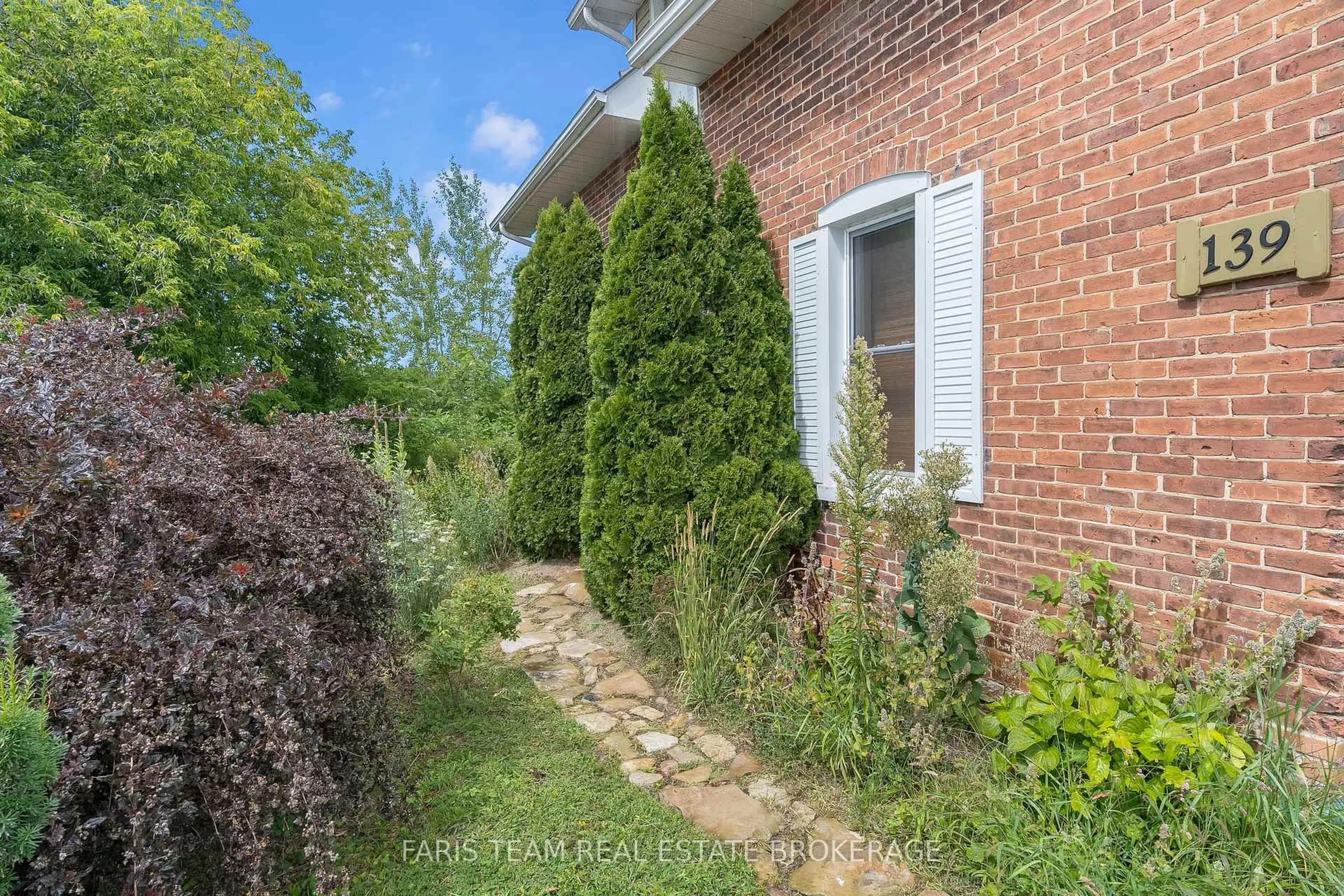 A pic from outside/outdoor area/front of a property/back of a property/a pic from drone, street for 139 Veterans Lane, Tay Ontario L0K 2A0