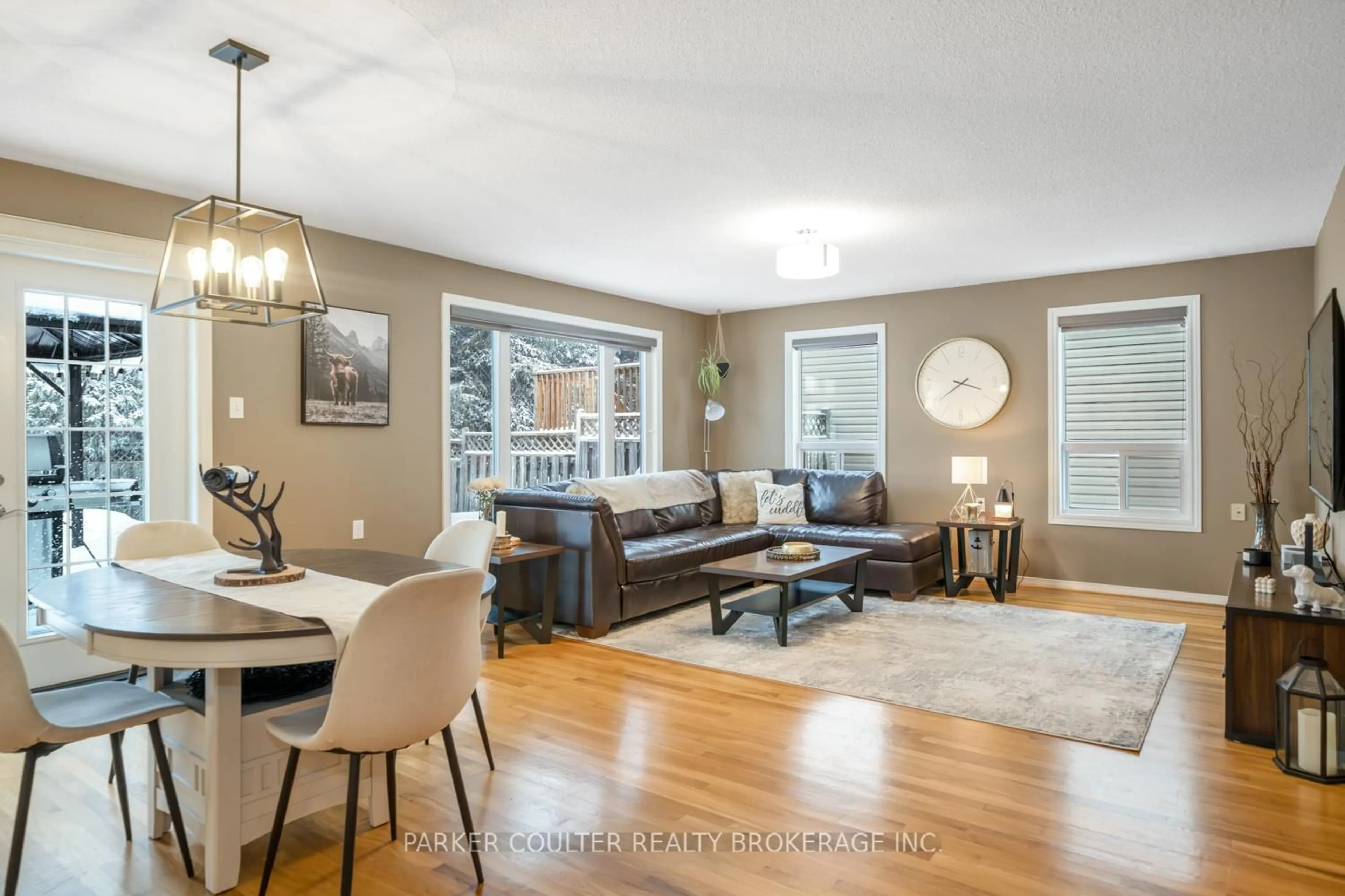 Living room with furniture, wood/laminate floor for 5 Pommel Pl, Penetanguishene Ontario L9M 1J7