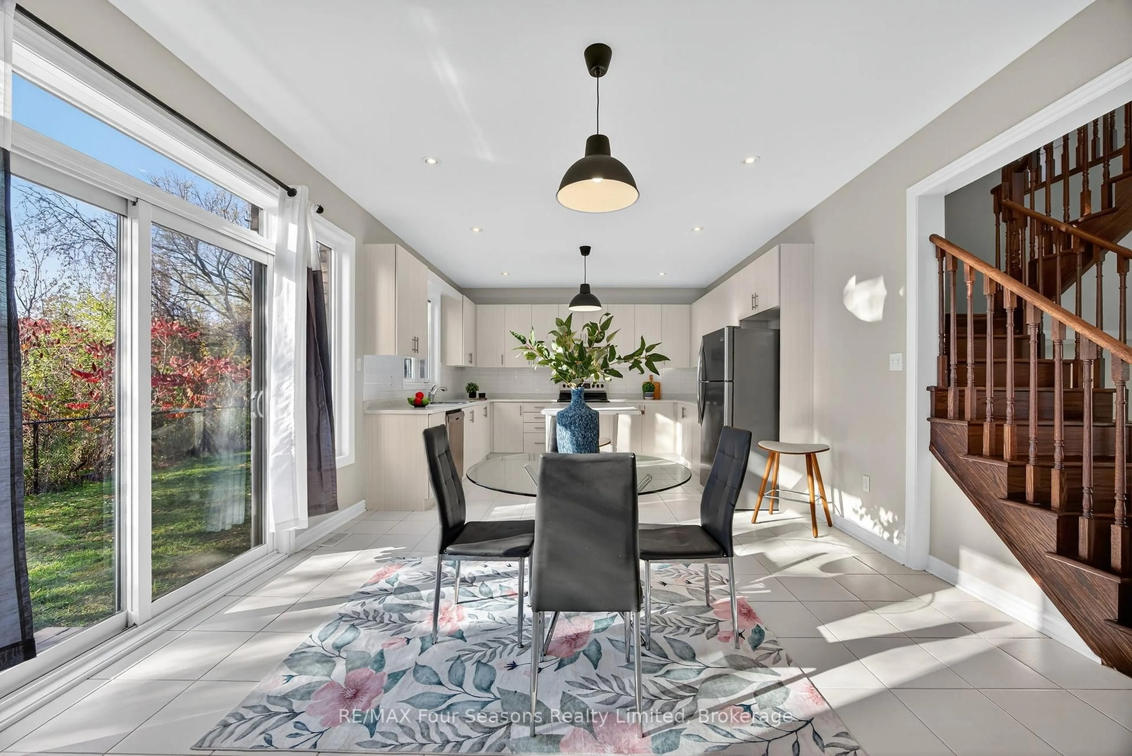 Dining room, unknown for 62 Kirby Ave, Collingwood Ontario L9Y 3Y8