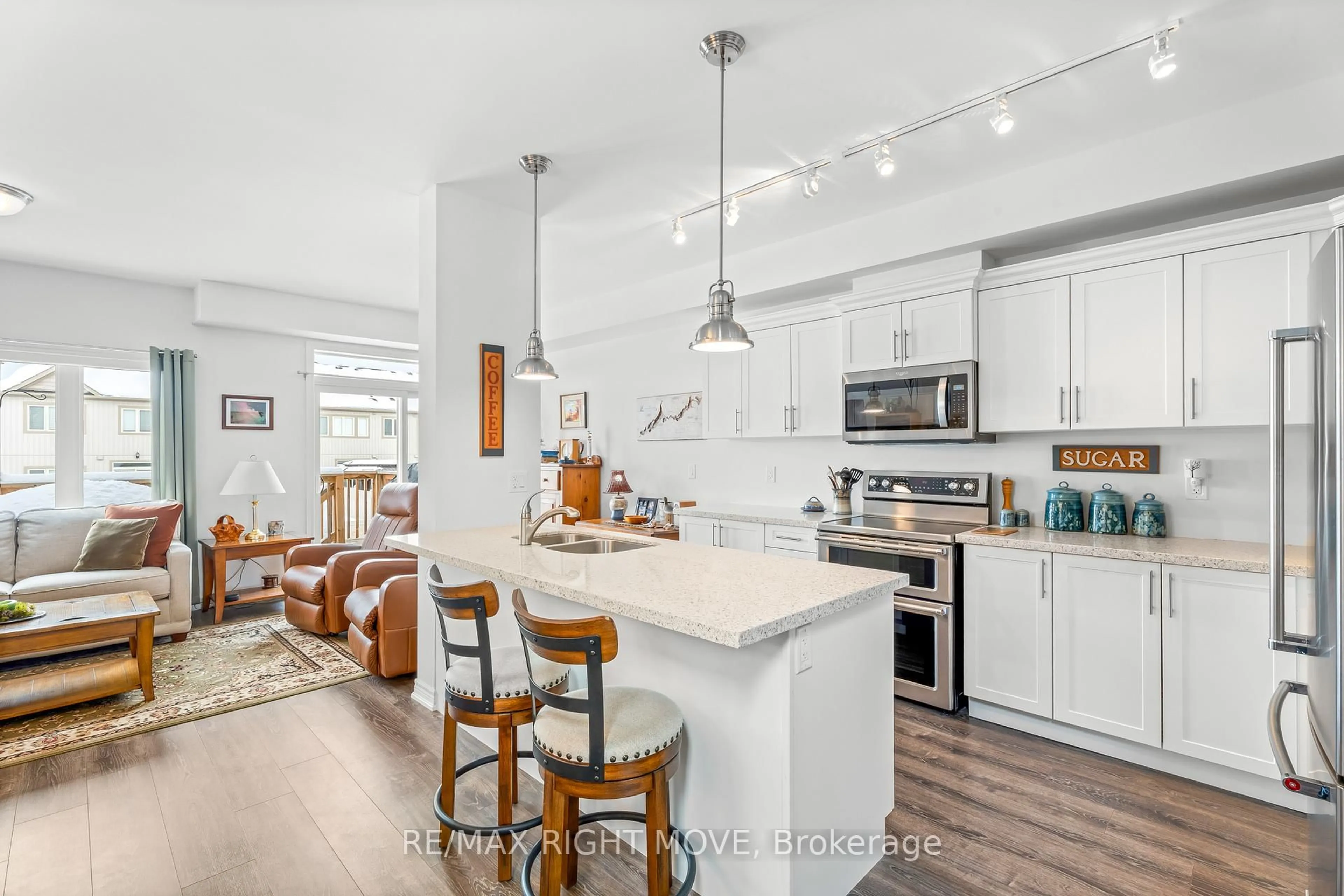 Open concept kitchen, unknown for 246 James St #A, Orillia Ontario L3V 8K9