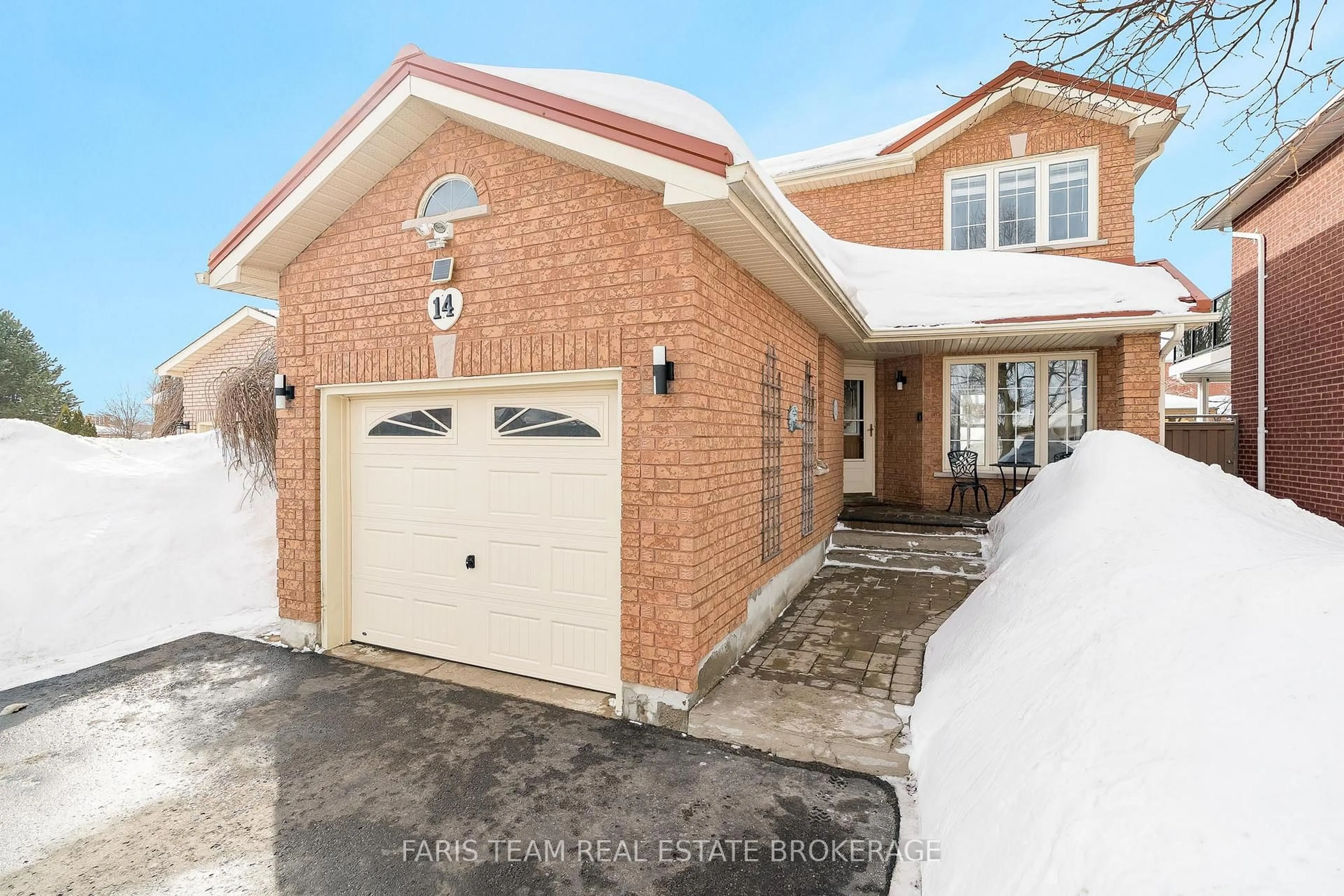 Home with brick exterior material, street for 14 Nightingale Cres, Barrie Ontario L4N 8A3