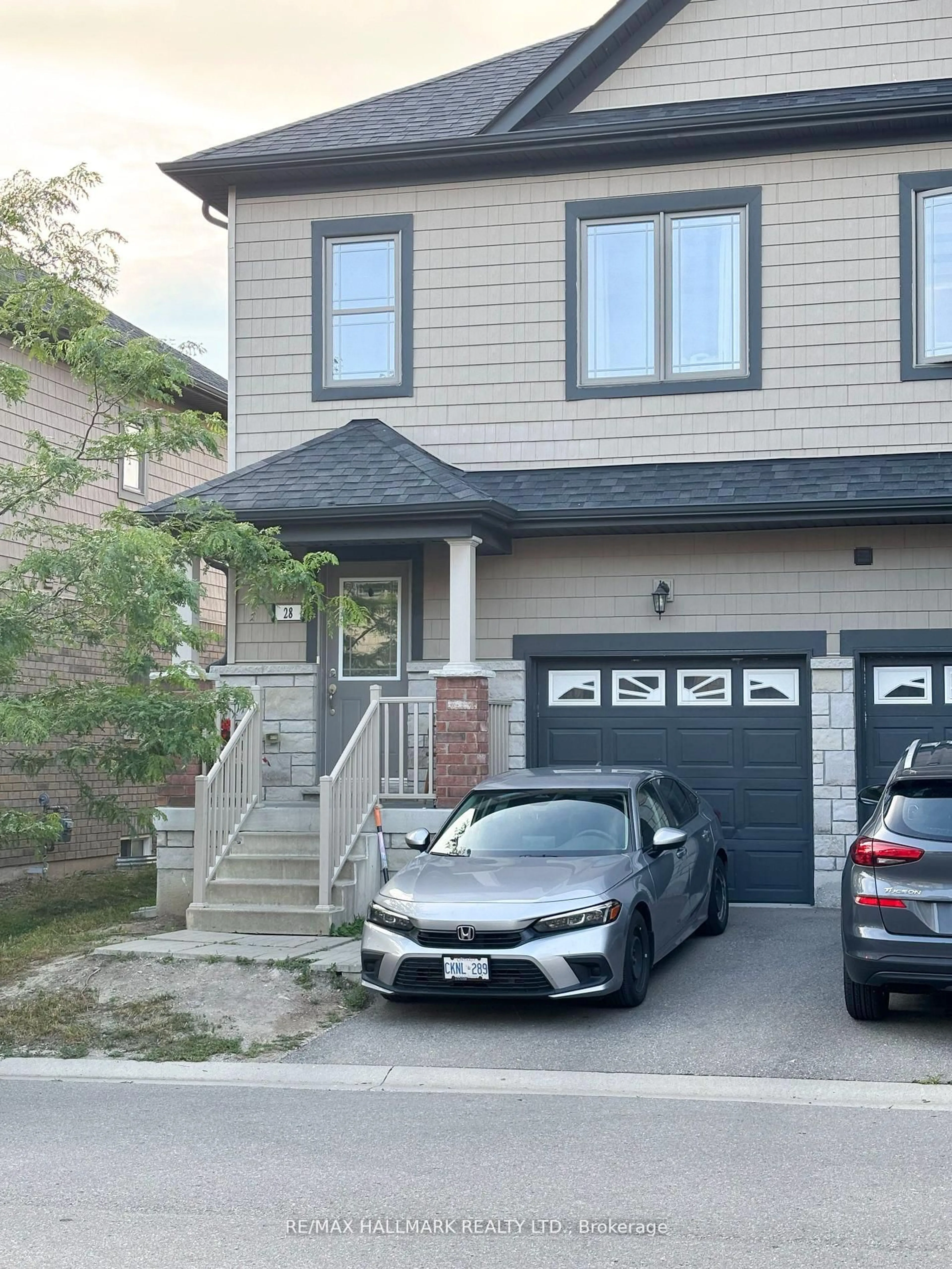 Unknown for 28 Deneb St, Barrie Ontario L4M 0K6
