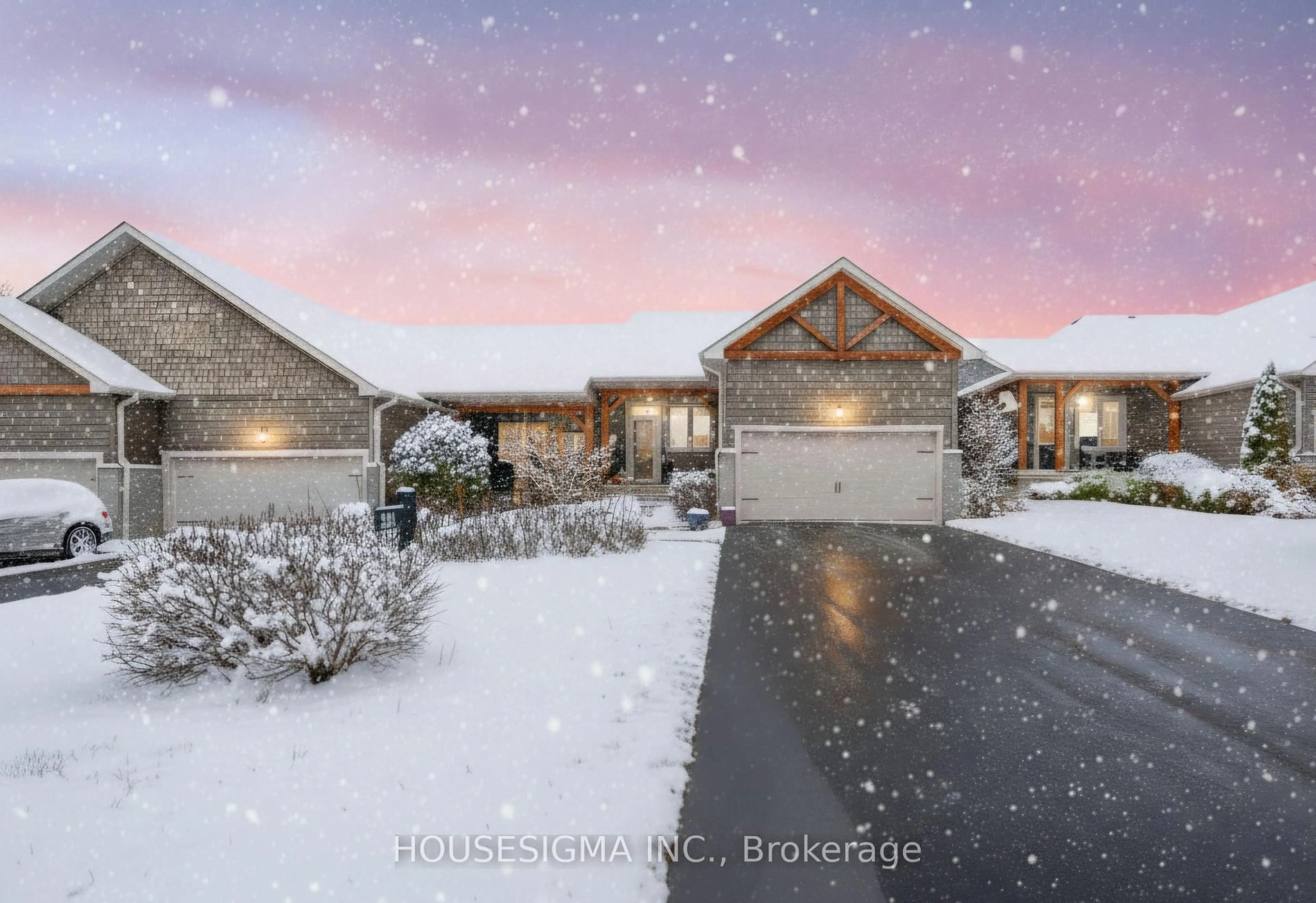 A pic from outside/outdoor area/front of a property/back of a property/a pic from drone, street for 69 Landscape Dr, Oro-Medonte Ontario L3R 5B4