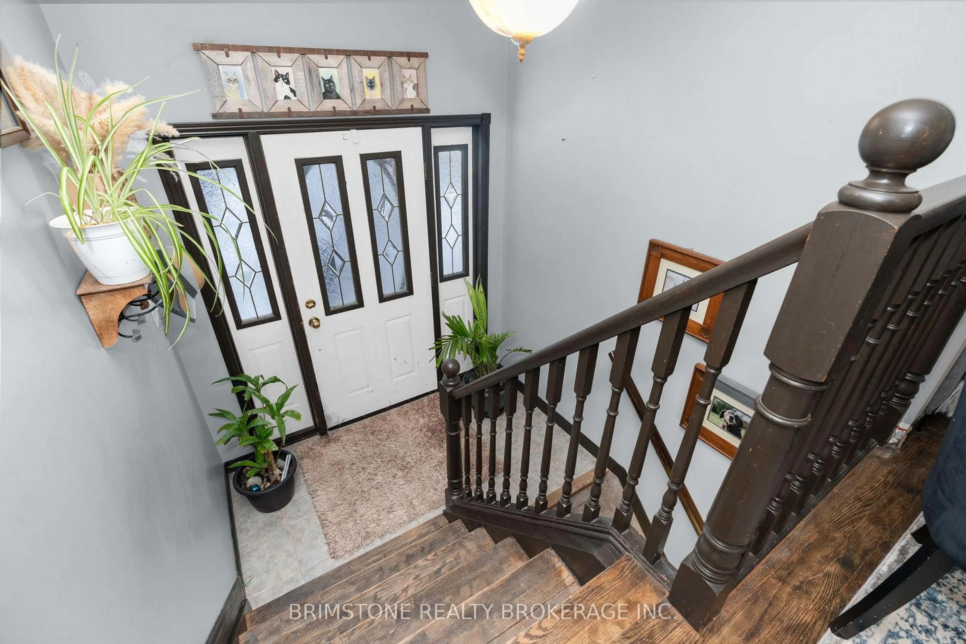 Indoor entryway for 220 Morgan Rd, Wasaga Beach Ontario L9Z 1N4