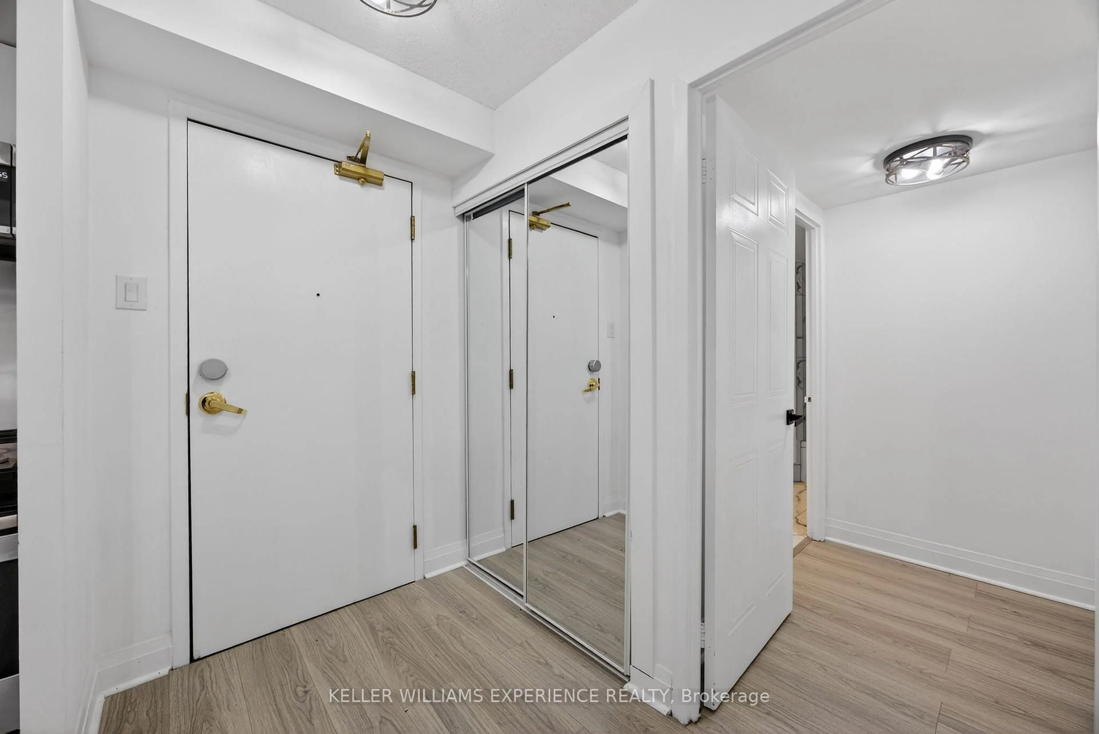 Unknown for 75 Ellen St #104, Barrie Ontario L4N 7R6