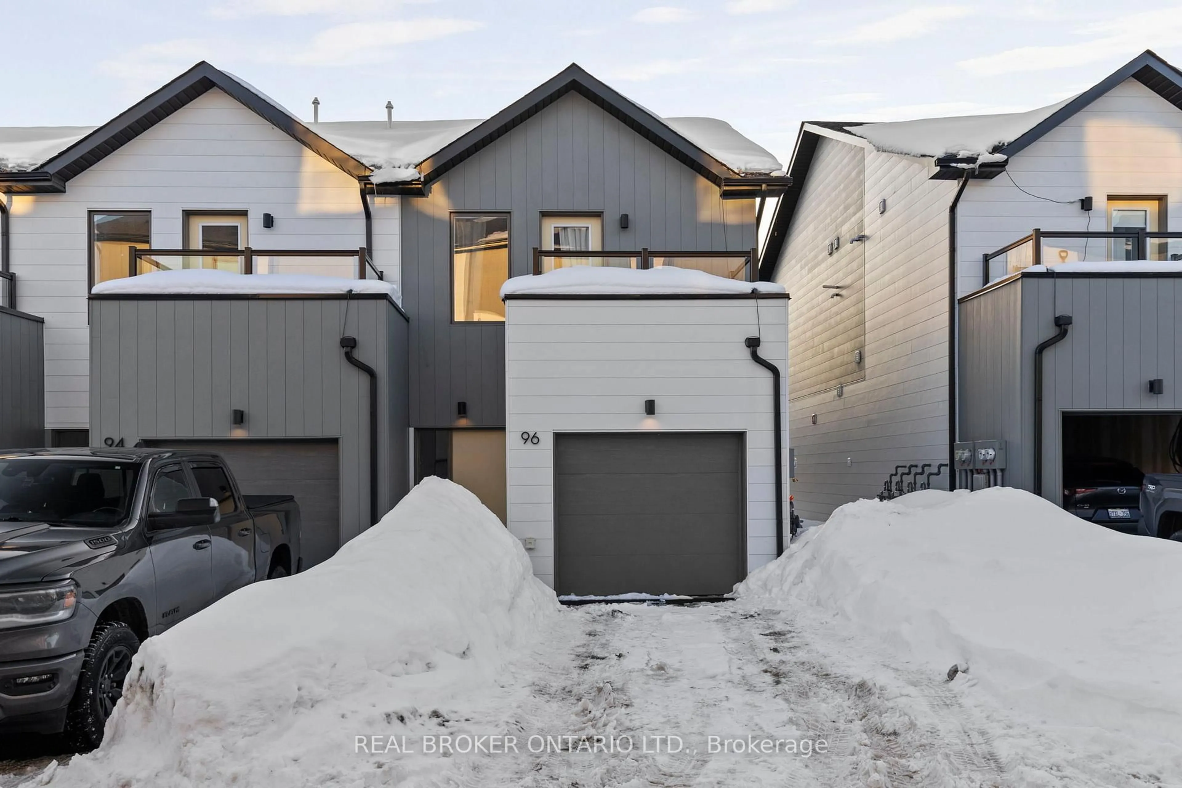 A pic from outside/outdoor area/front of a property/back of a property/a pic from drone, street for 96 Sunshine Lane, Orillia Ontario L3V 7L8