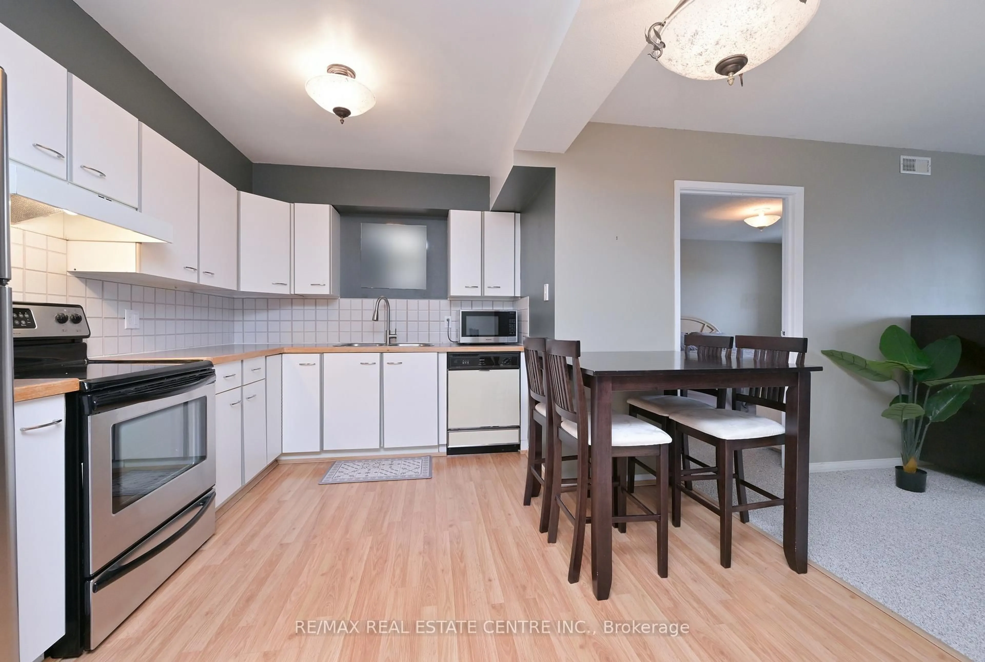 Unknown for 120 Bell Farm Rd #409, Barrie Ontario L4M 6J2