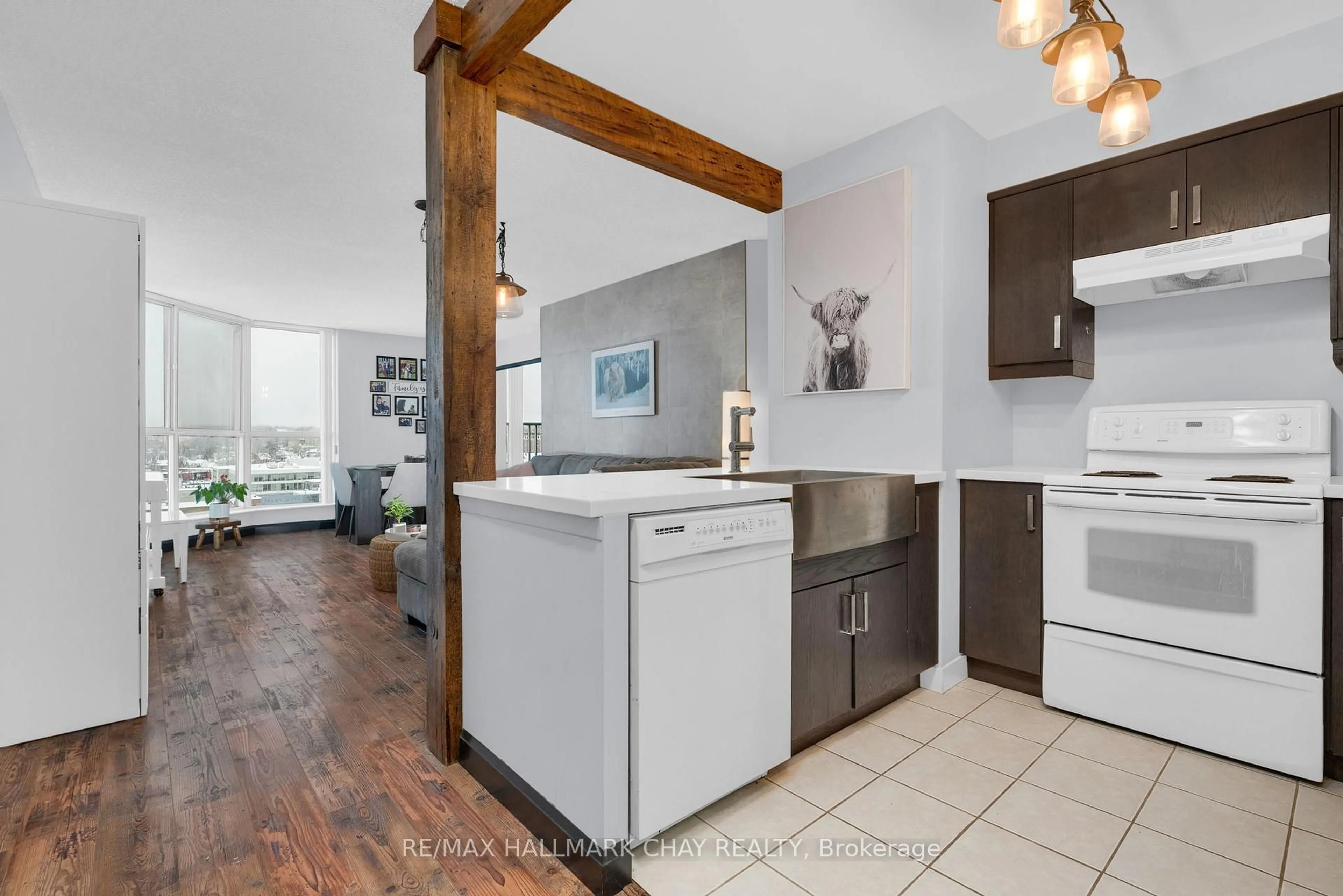 Open concept kitchen, unknown for 140 Dunlop St #1003, Barrie Ontario L4M 6H9