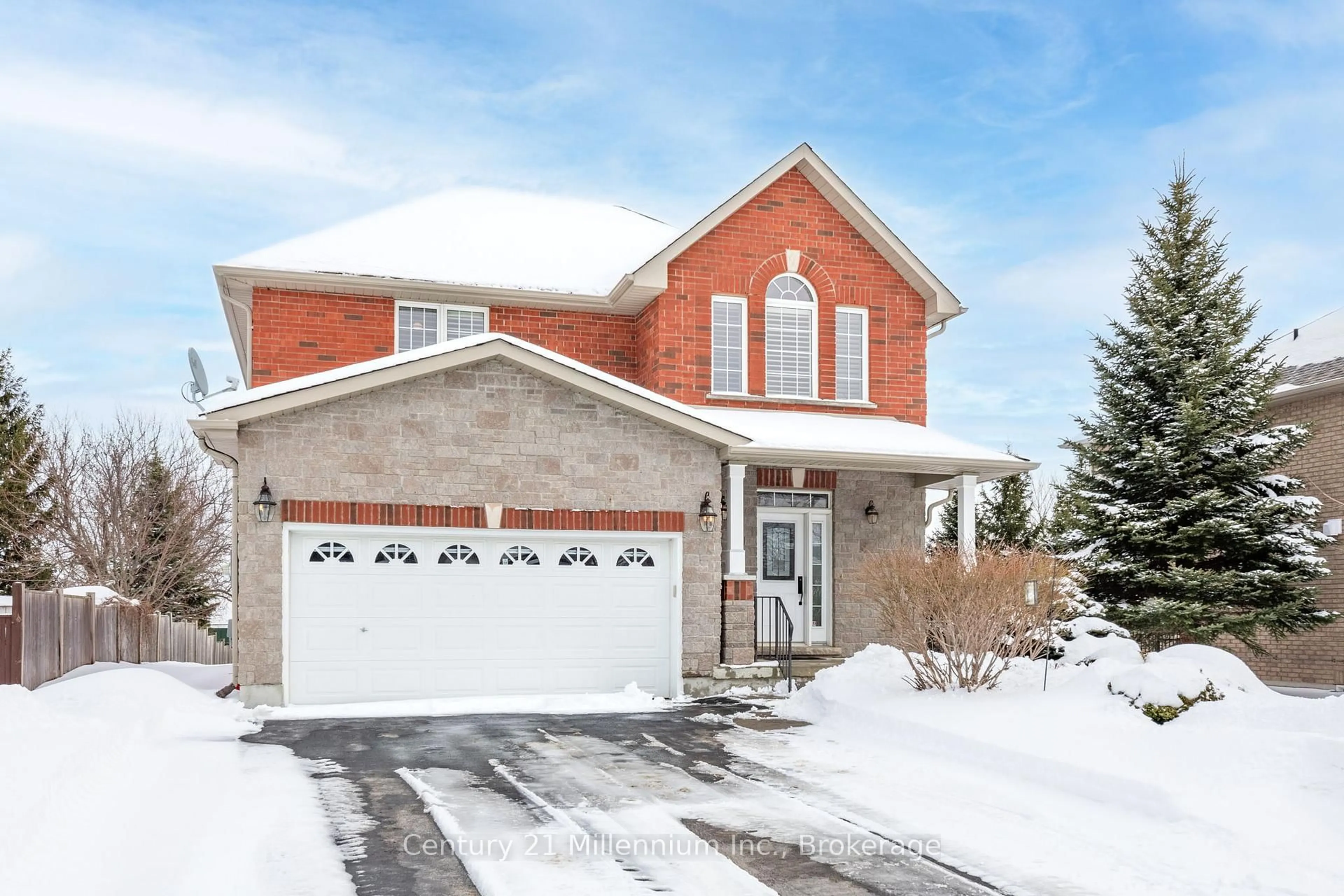 Home with brick exterior material, street for 9 Hill St, Collingwood Ontario L9Y 0A7