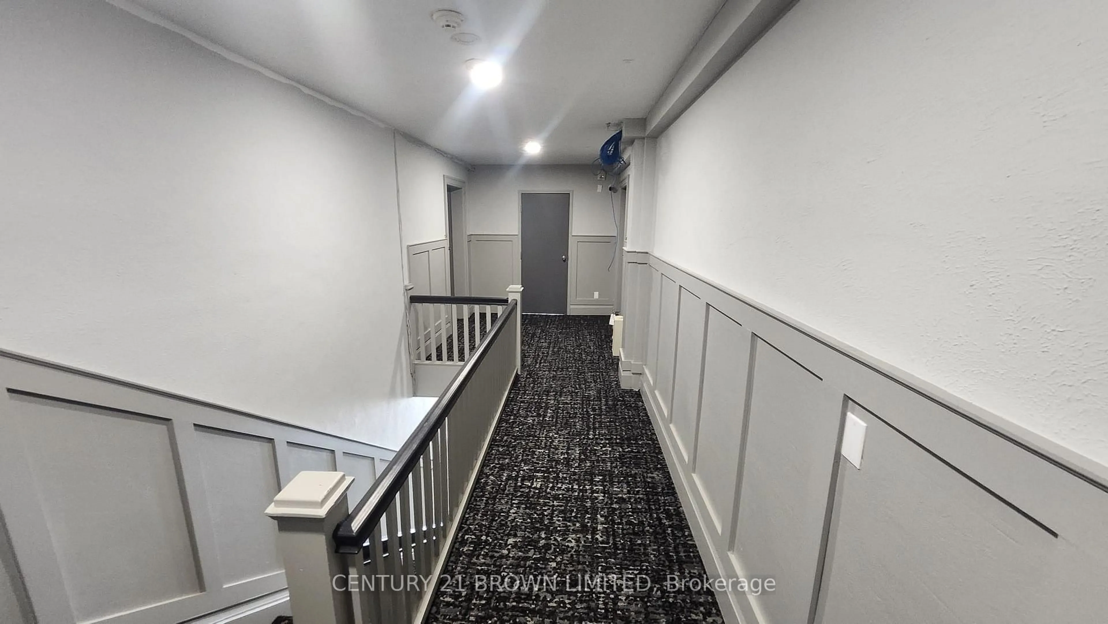 Indoor foyer for 66 Neywash St, Orillia Ontario L3V 1X3