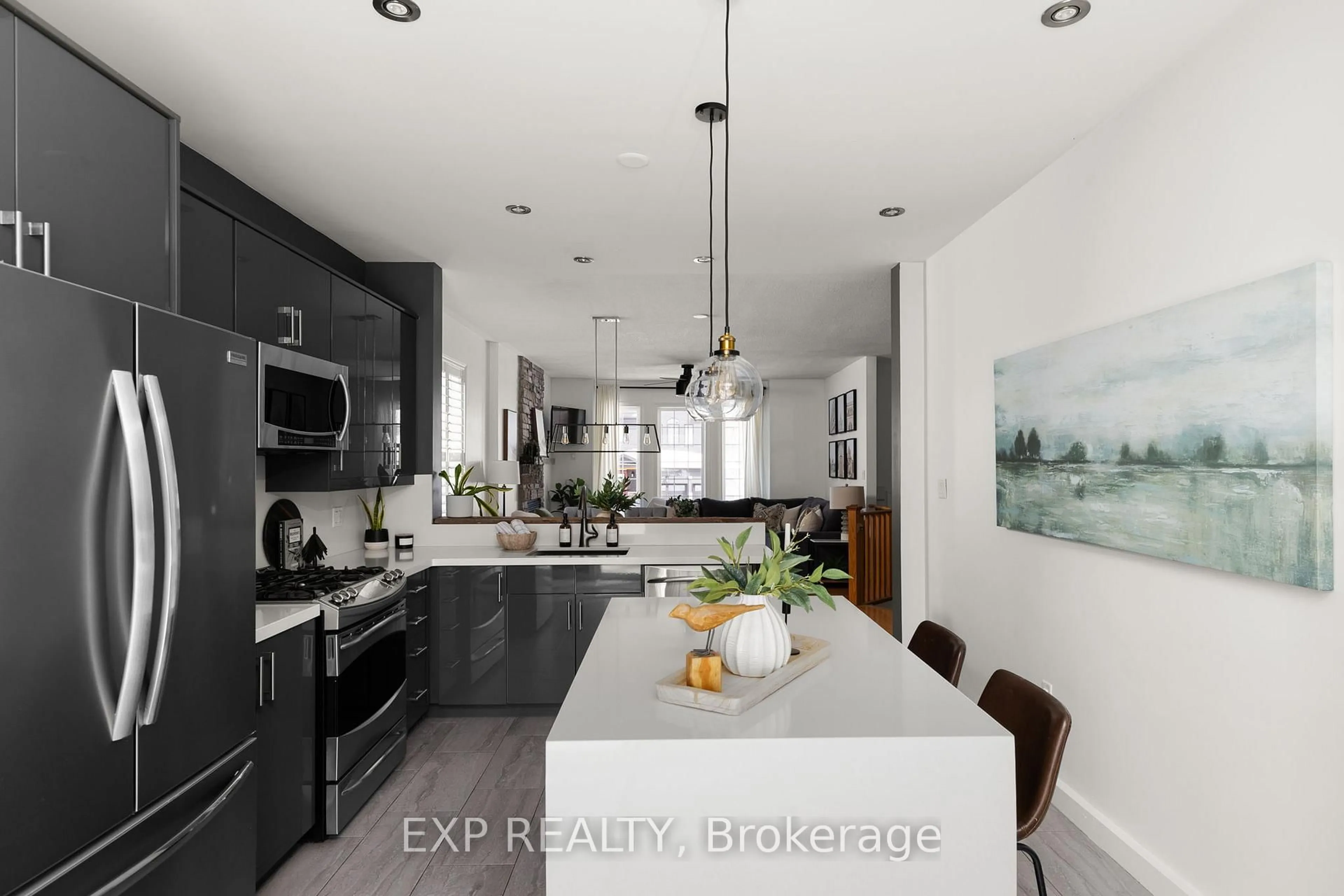 Contemporary kitchen, ceramic/tile floor for 31 Tanglewood Cres, Oro-Medonte Ontario L0L 2L0