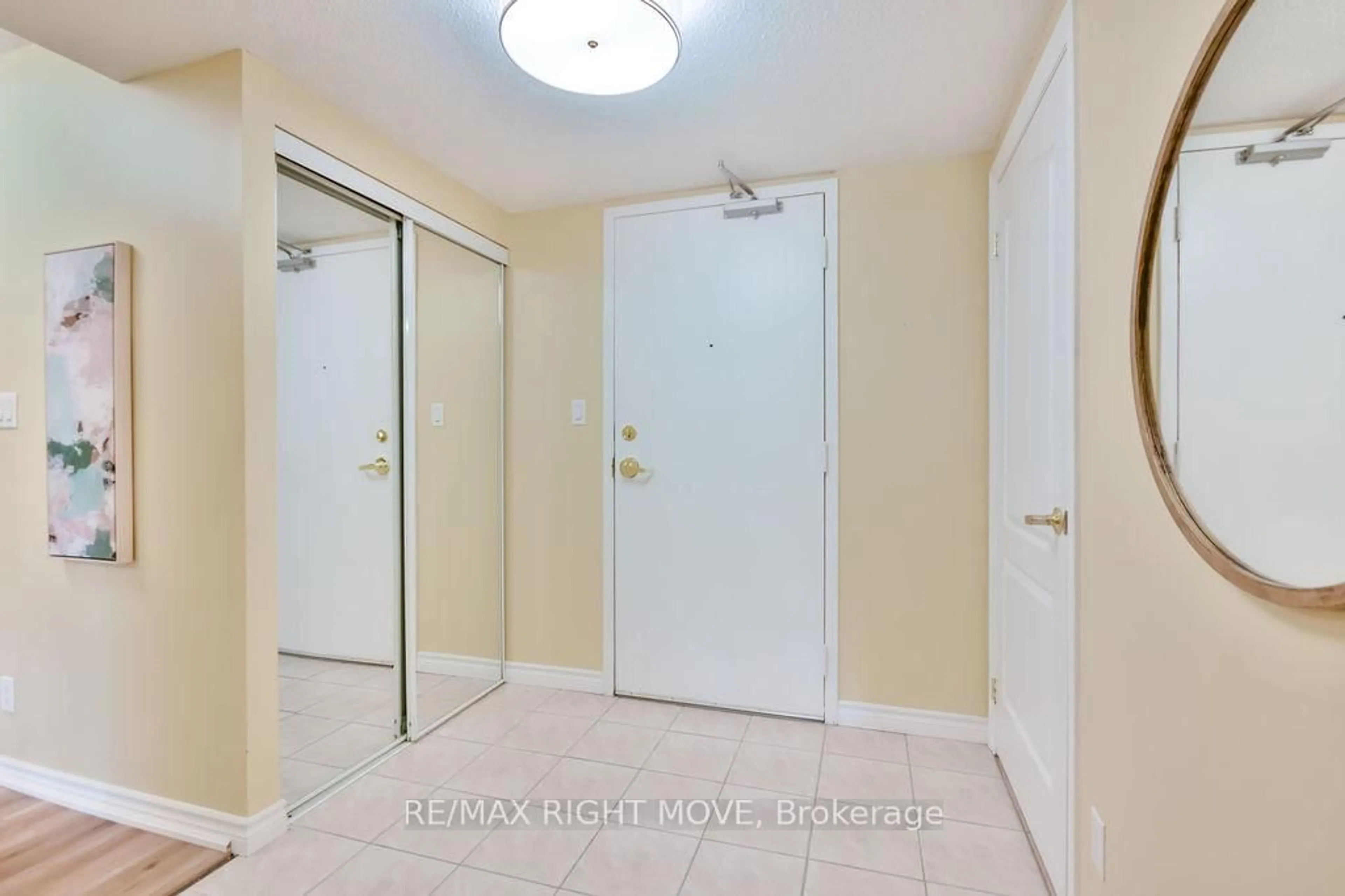 Unknown for 486 Laclie St #313, Orillia Ontario L3V 4P9