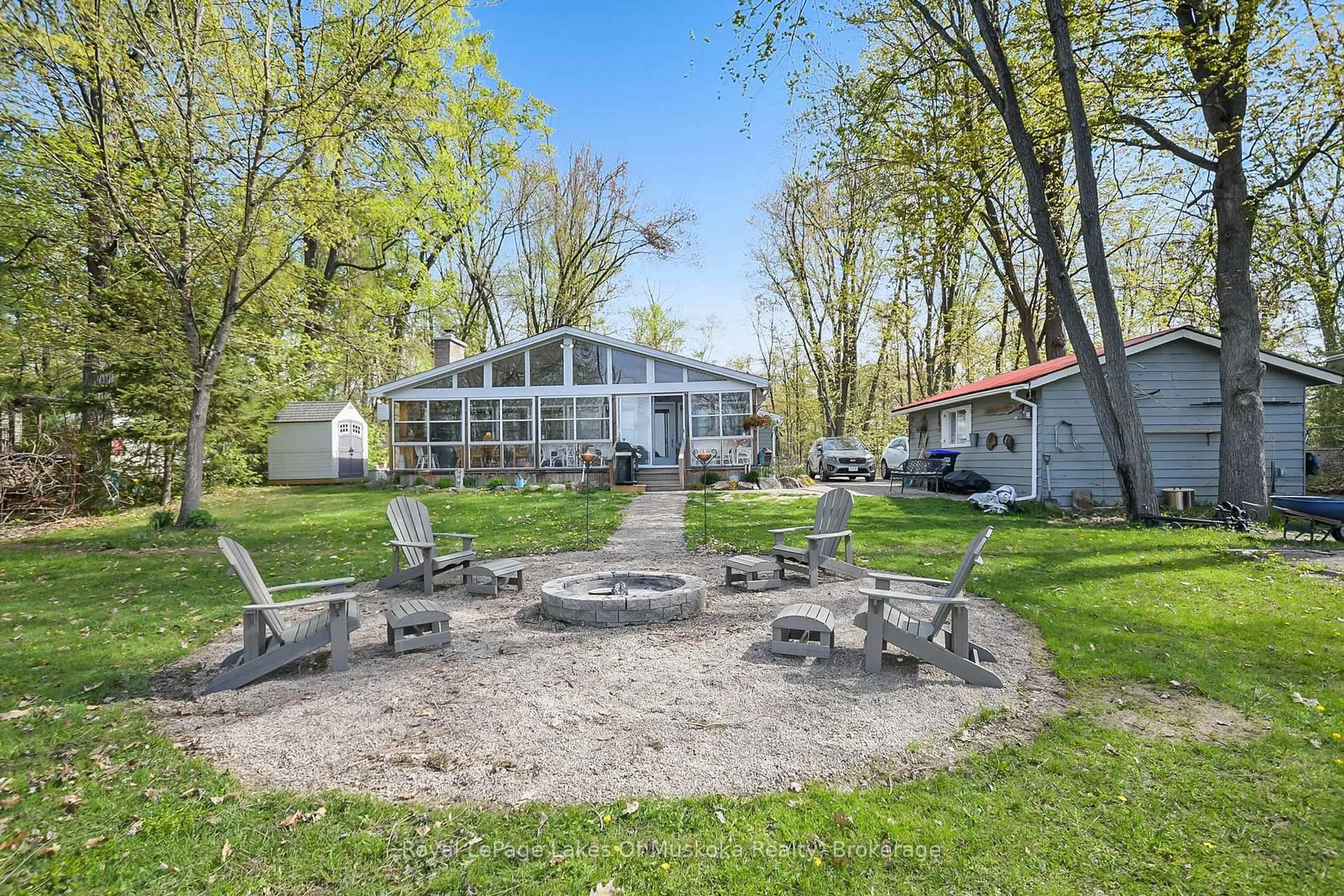 Patio, water/lake/river/ocean view for 3445 Southwood Beach Blvd, Ramara Ontario L0K 2B0