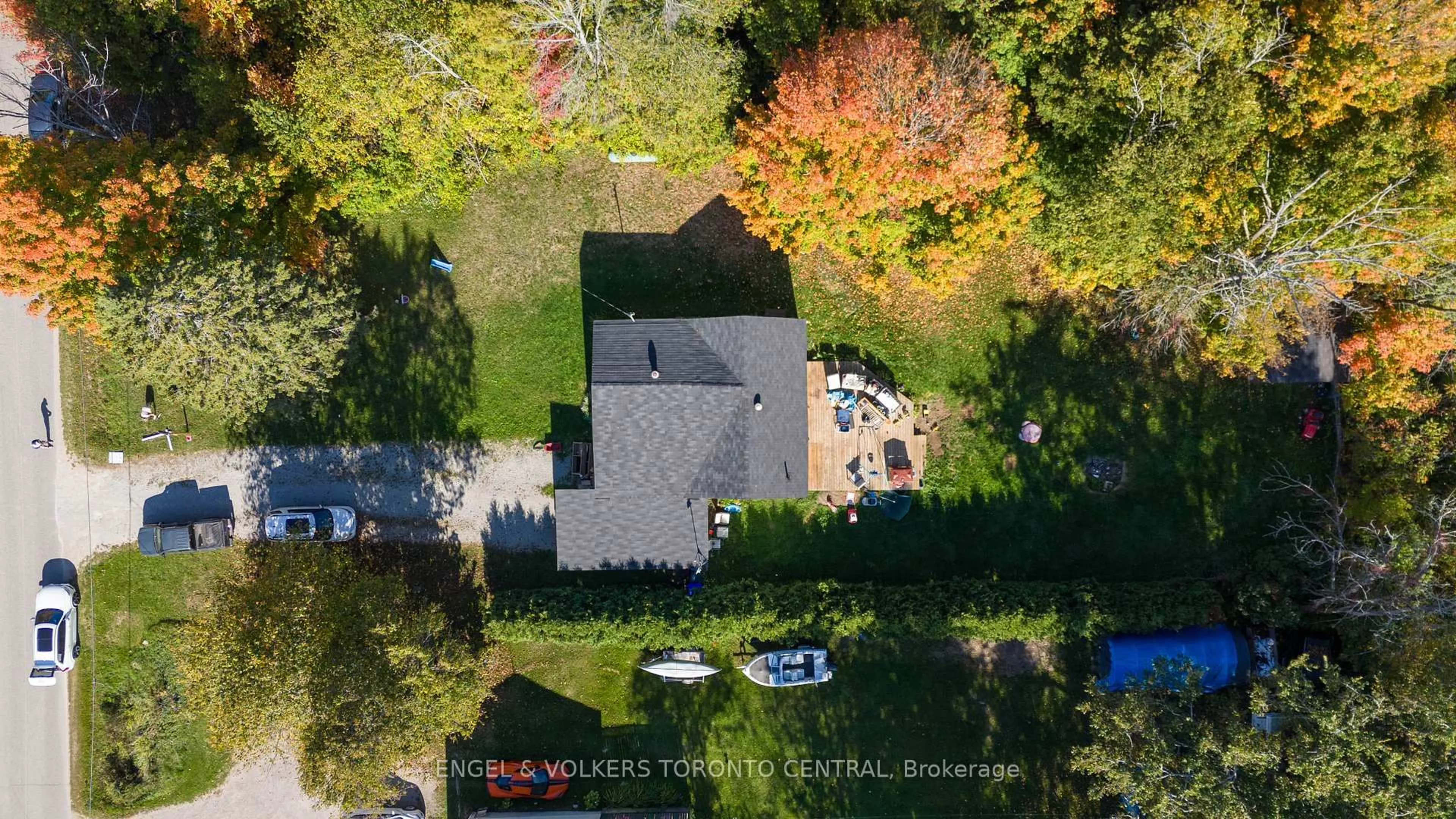 A pic from outside/outdoor area/front of a property/back of a property/a pic from drone, water/lake/river/ocean view for 2165 TOWN Line, Severn Ontario L0K 1E0