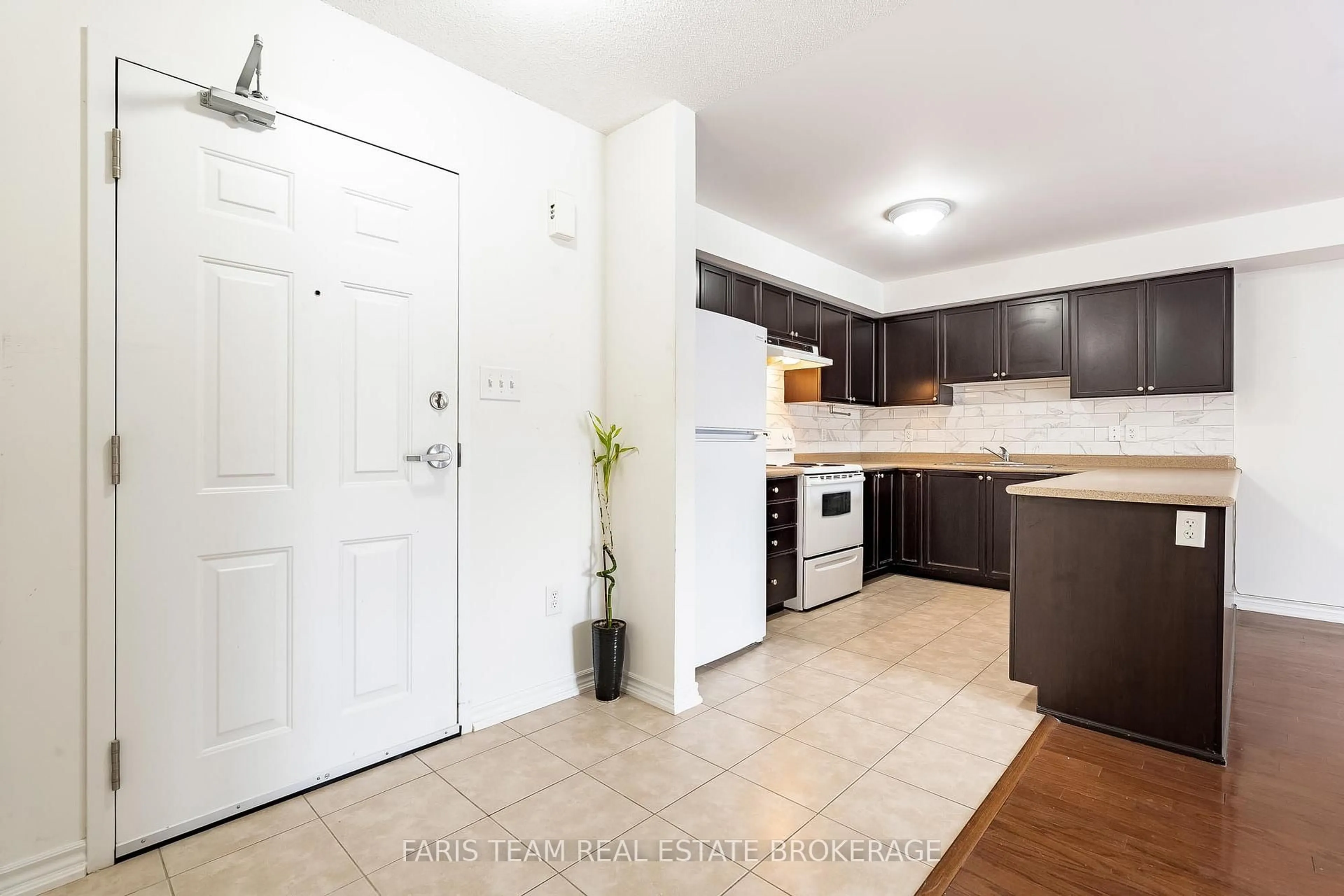 Unknown for 41 Coulter St #19, Barrie Ontario L4N 6L9