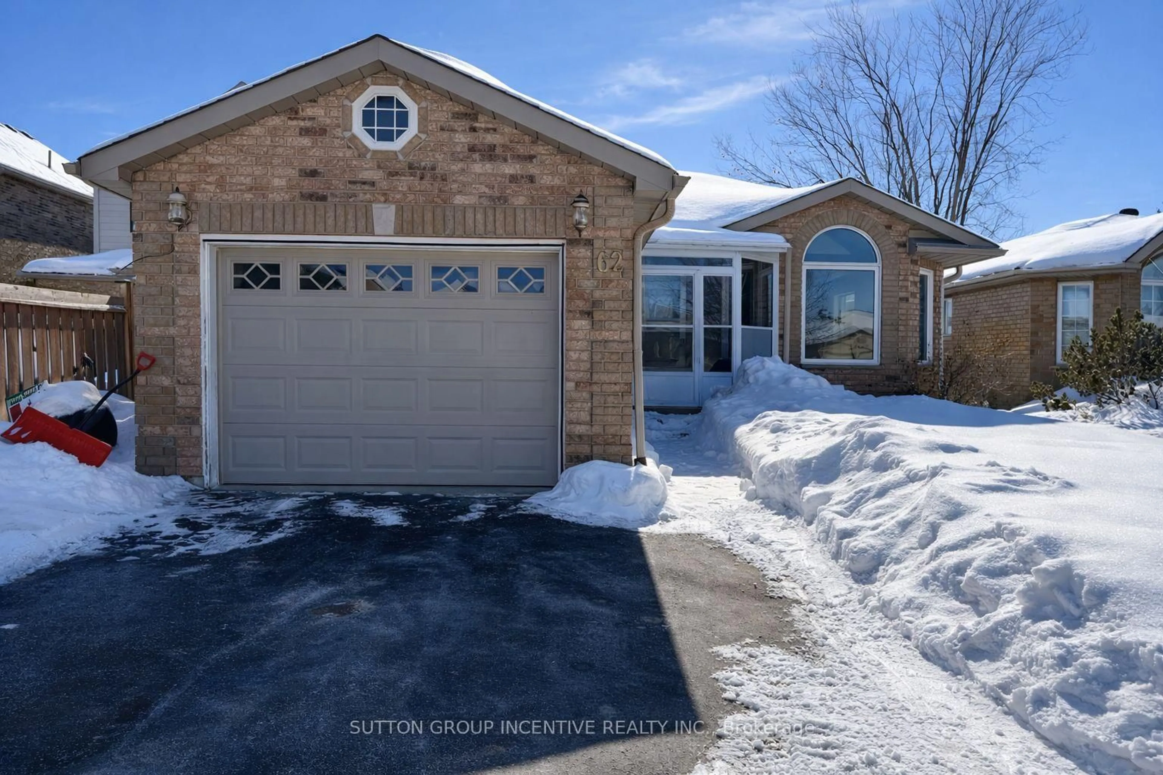 Home with brick exterior material, street for 62 Kell Pl, Barrie Ontario L4N 9K5