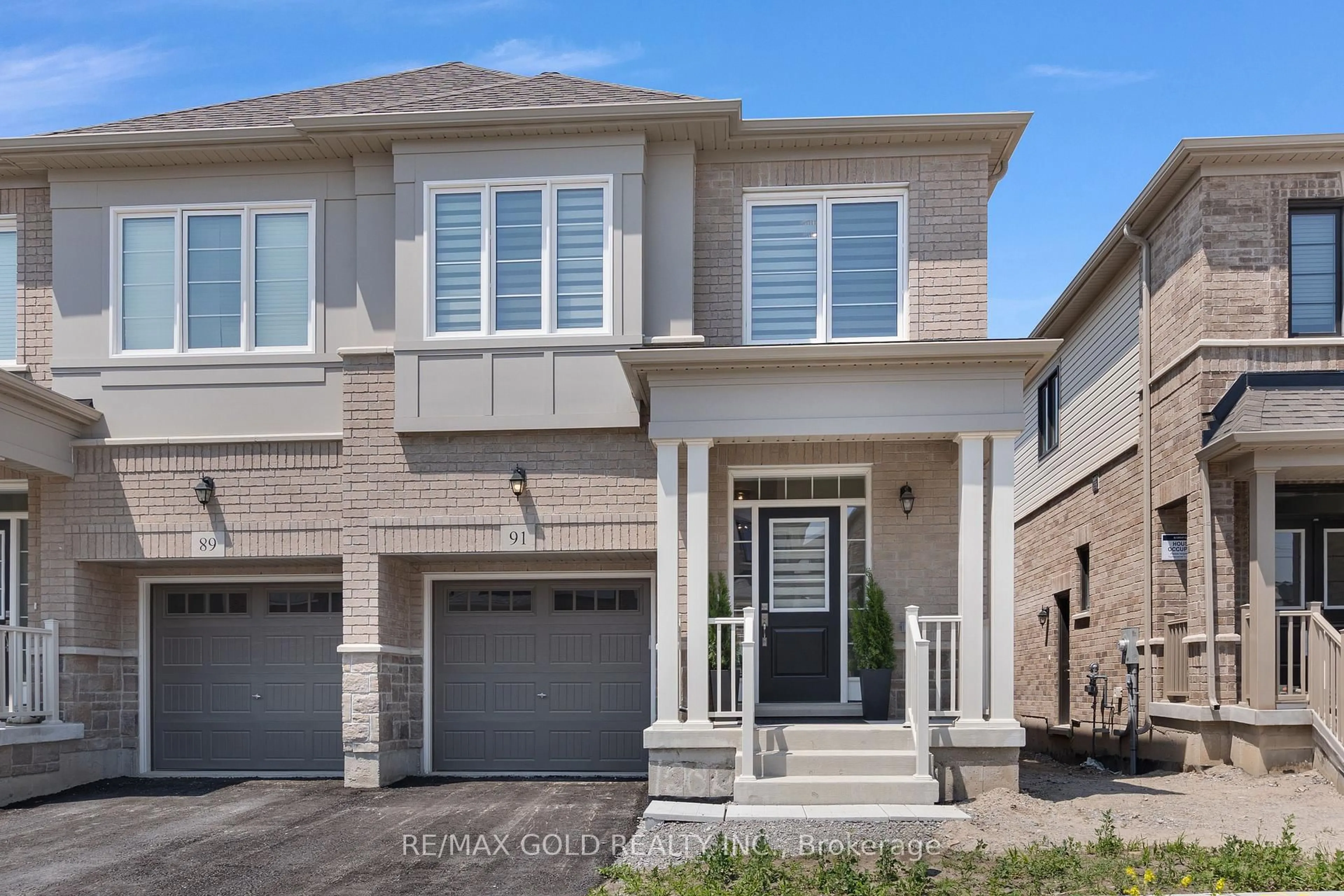 Home with brick exterior material, street for 91 Phoenix Blvd, Barrie Ontario L9S 2Z5