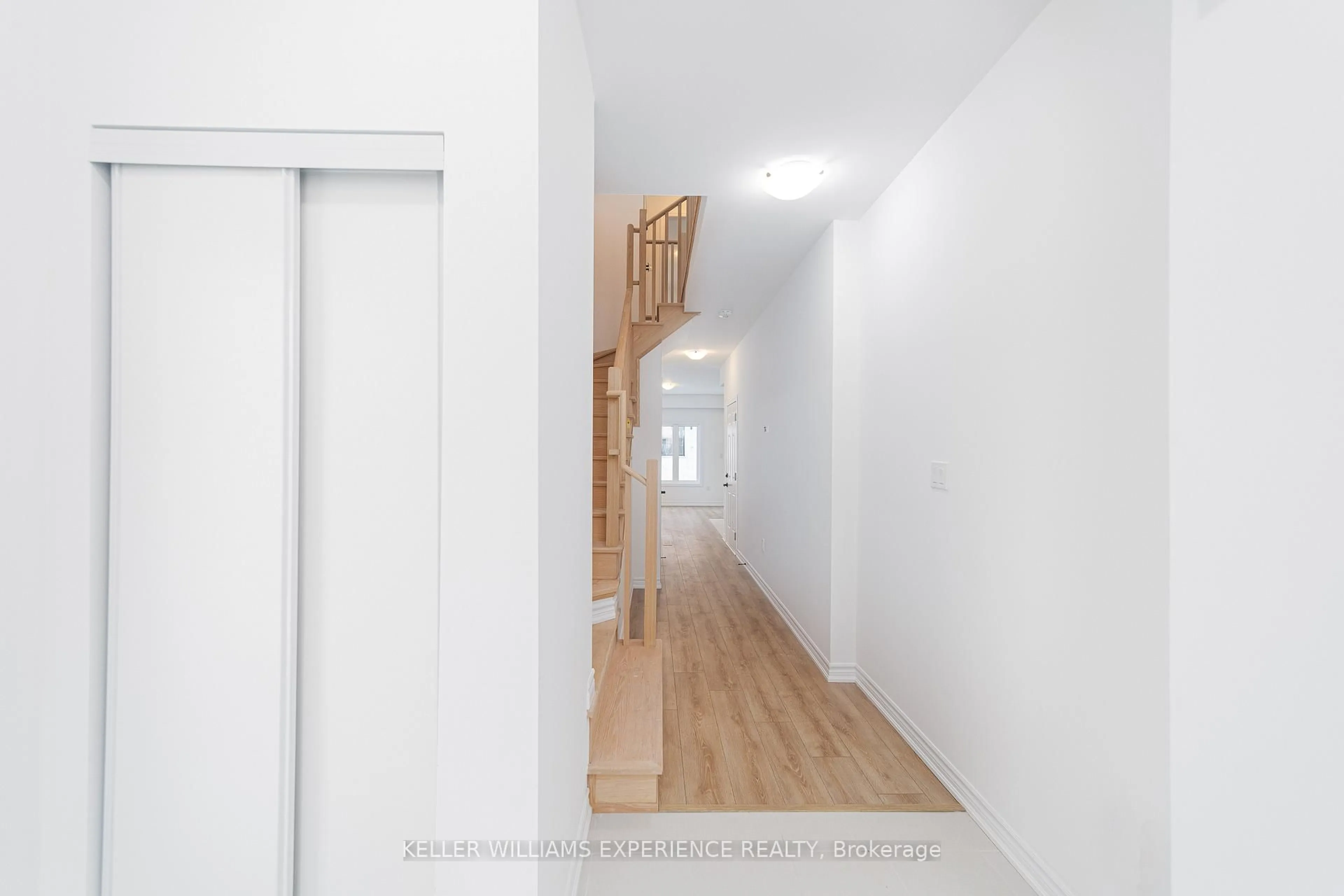 Unknown for 12 Wagon Lane, Barrie Ontario L9J 0V1