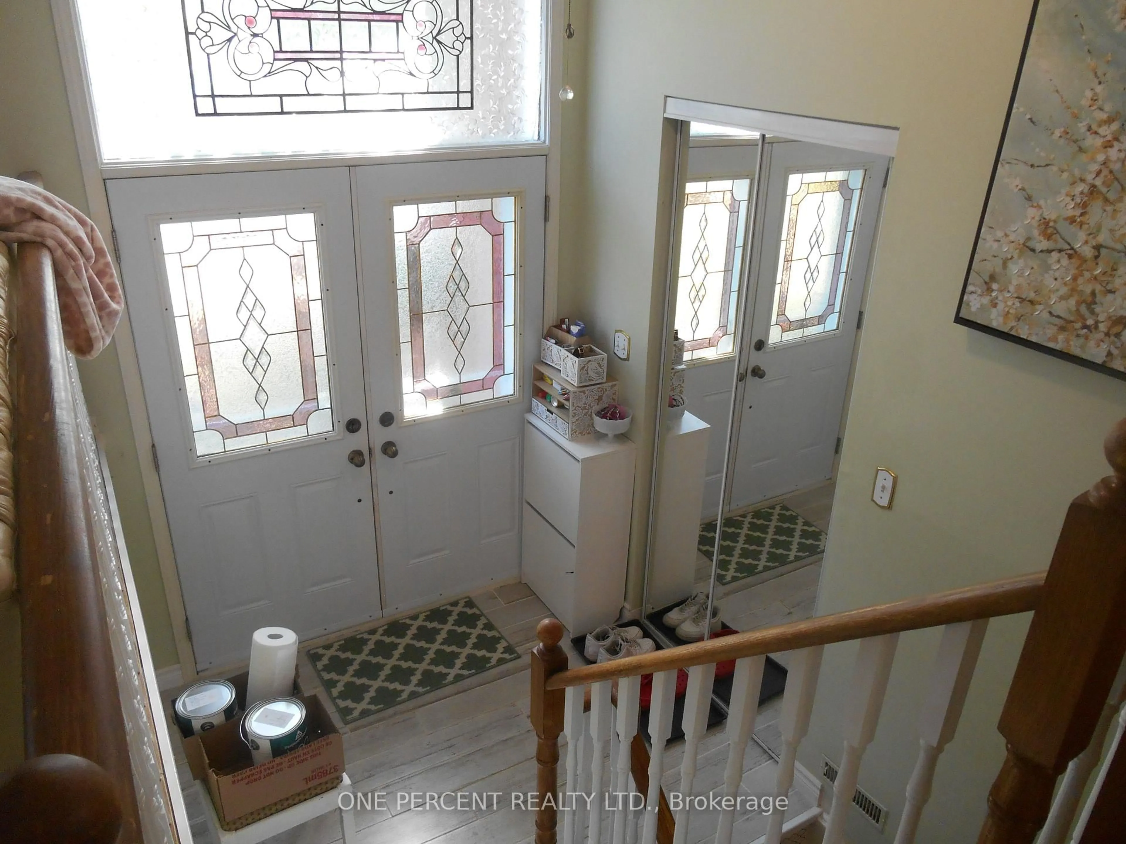 Indoor entryway for 22 Brillinger Dr, Wasaga Beach Ontario L9Z 1L4